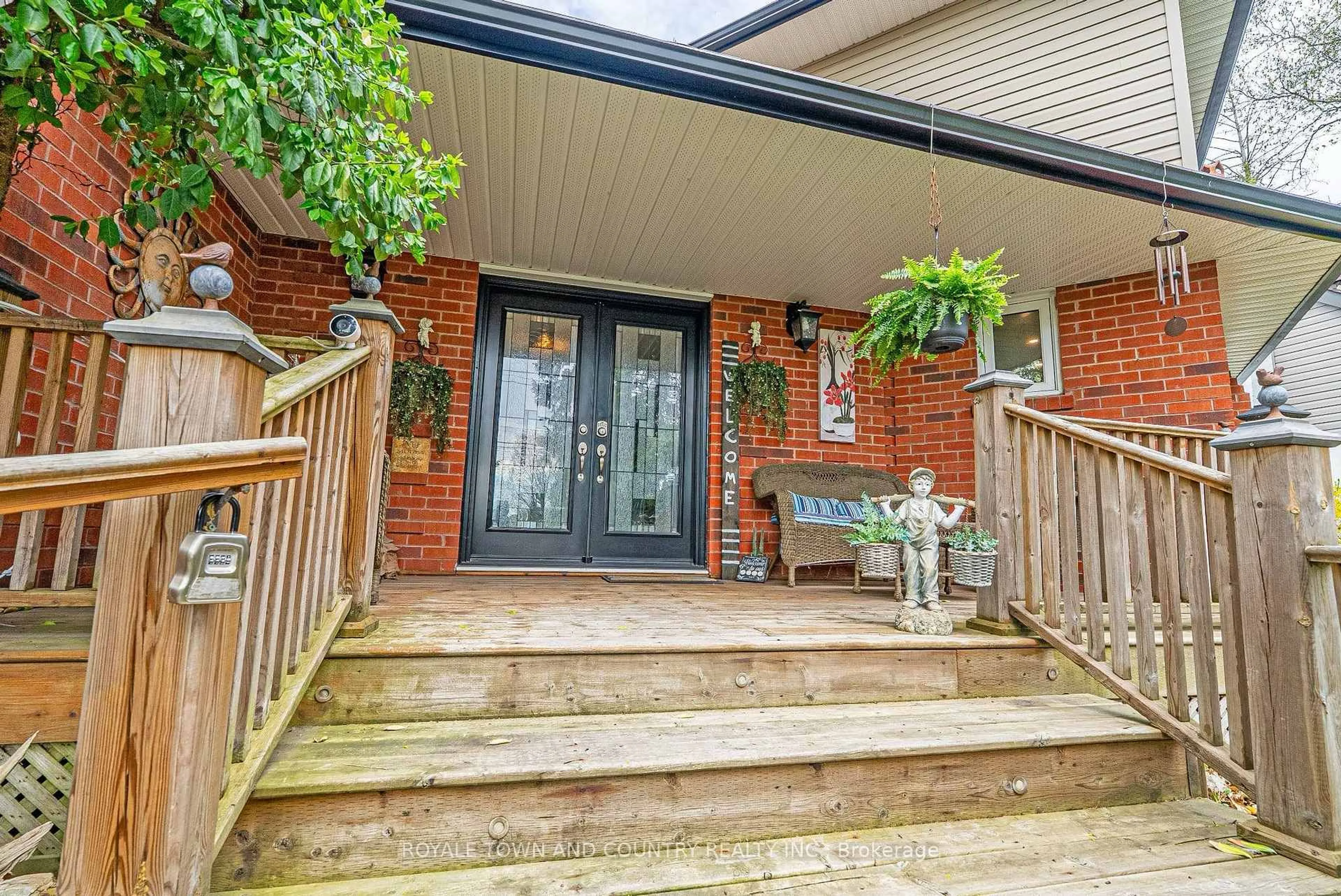 Unknown for 5090 Baldwin St, Whitby Ontario L1M 1T3