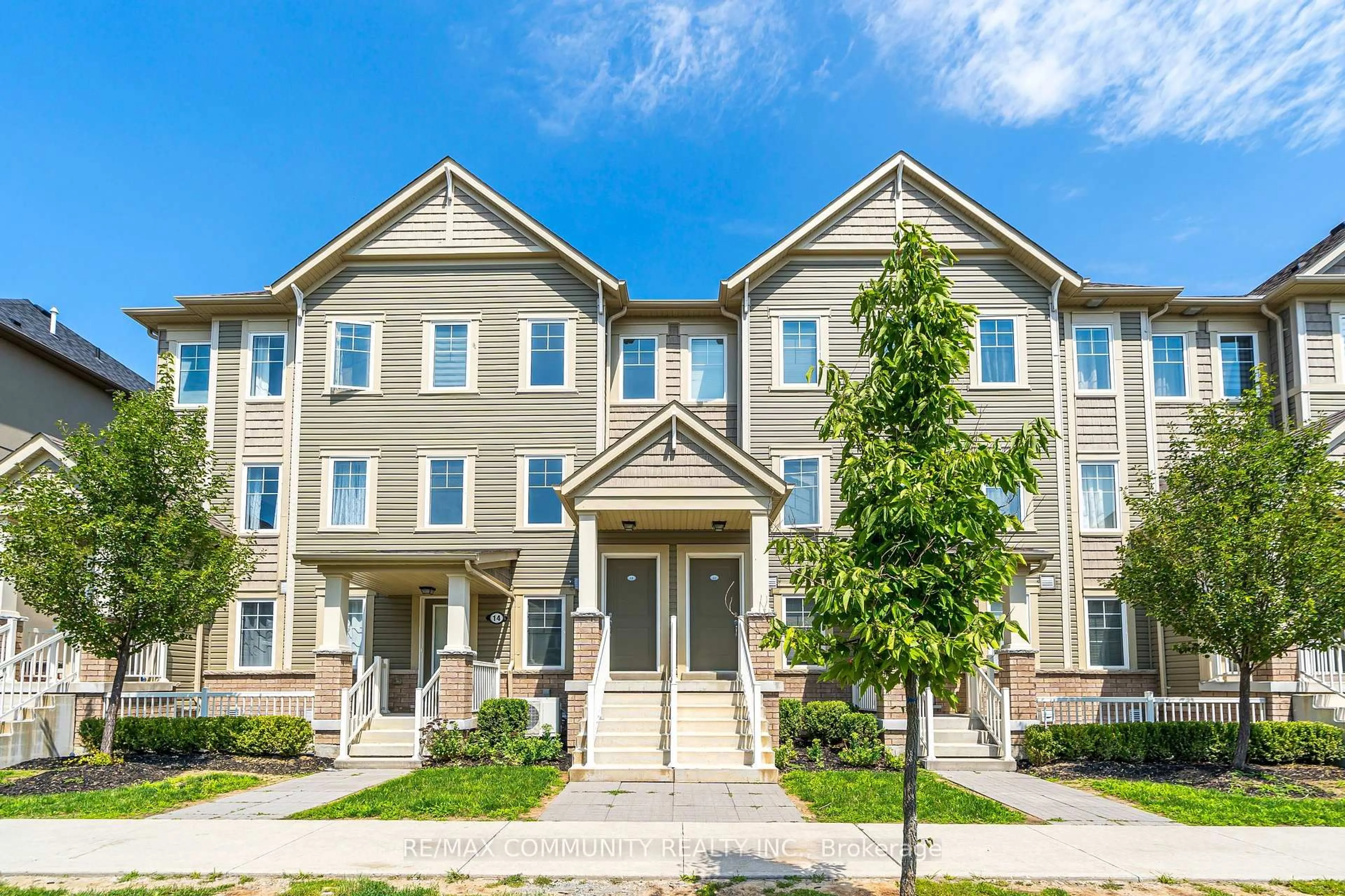 Unknown for 2500 Hill Rise Crt #13, Oshawa Ontario L1L 0M6