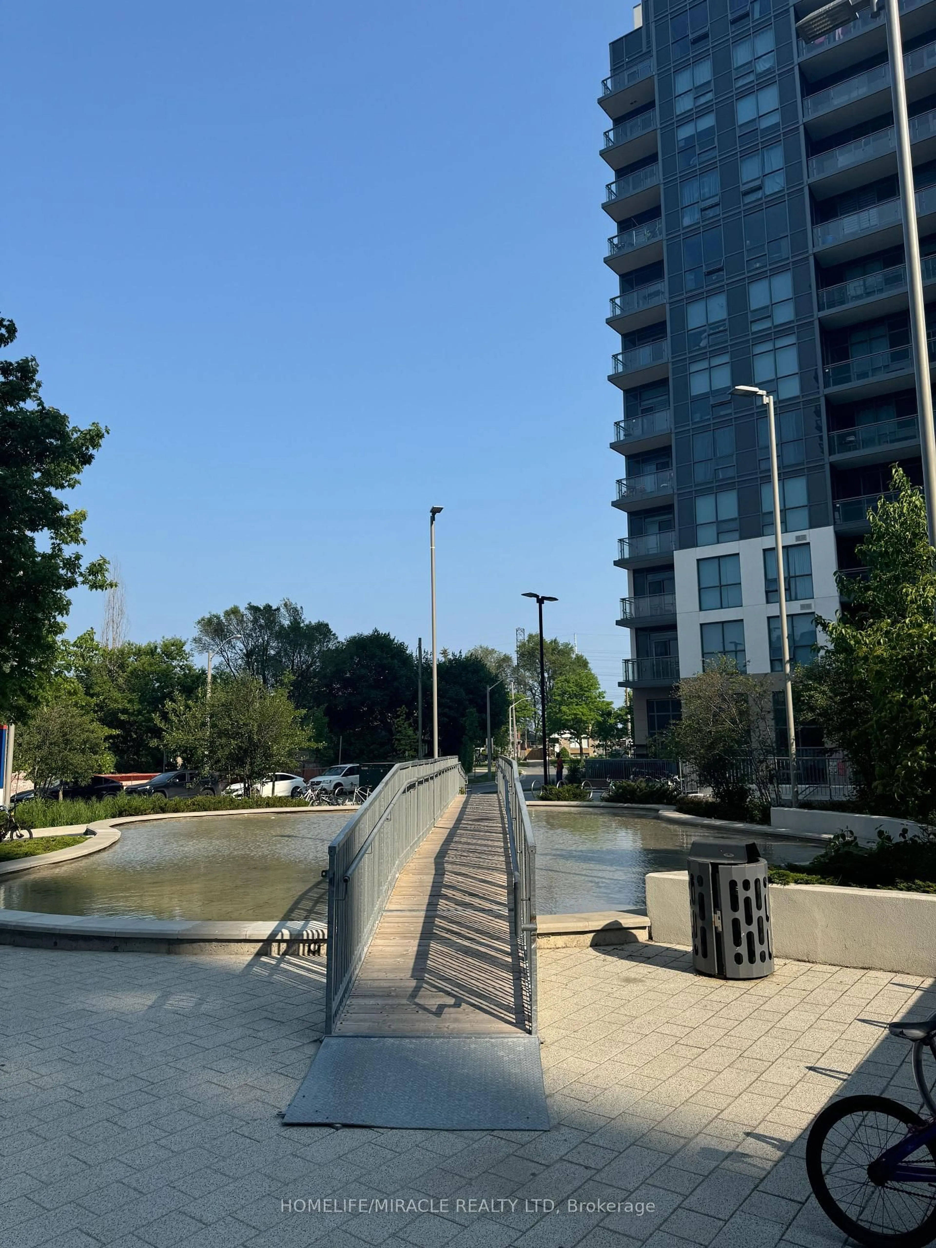 A pic from outside/outdoor area/front of a property/back of a property/a pic from drone, water/lake/river/ocean view for 20 Meadowglen Pl #1610, Toronto Ontario M1G 0A9