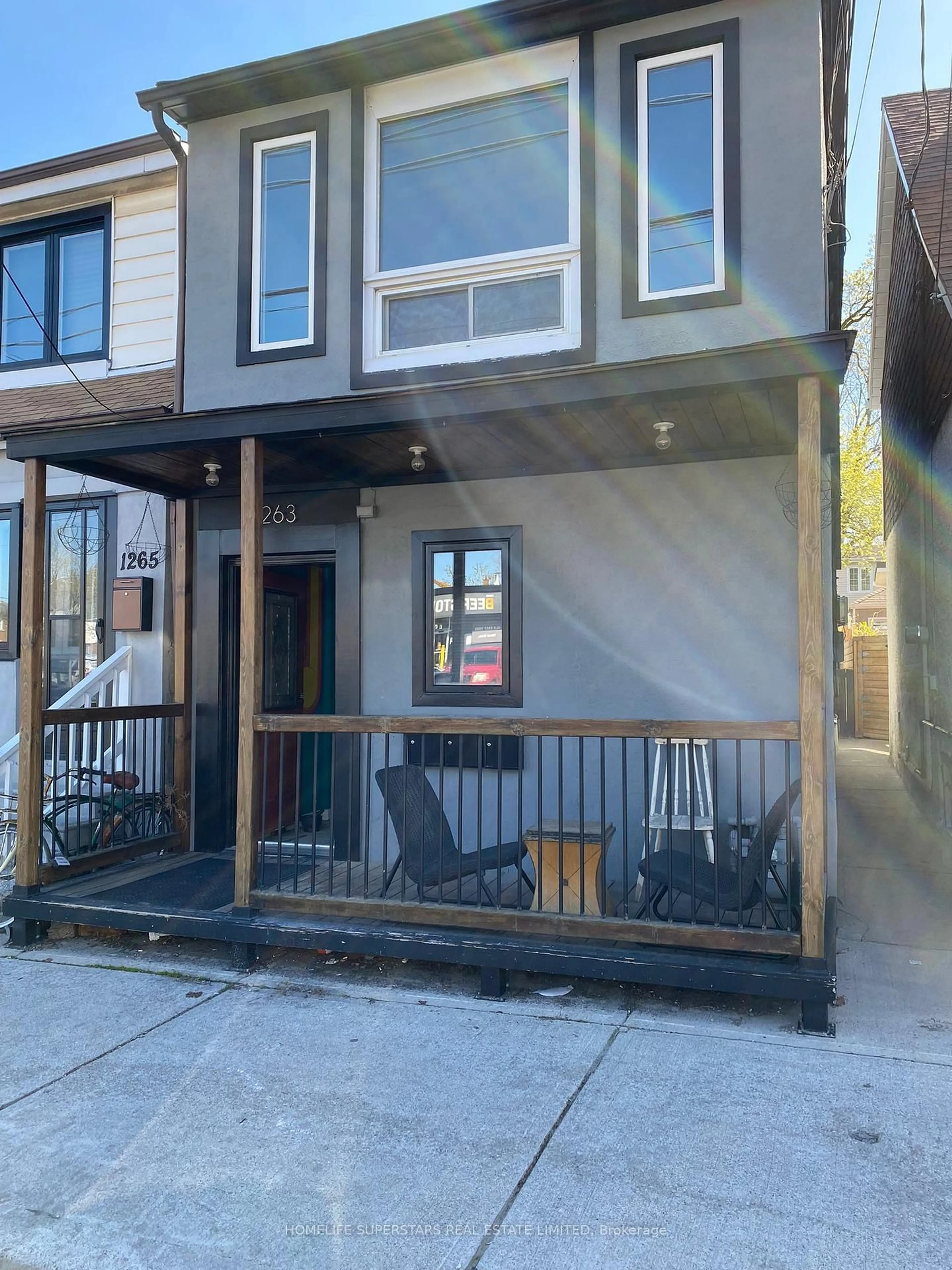 Unknown for 1263 Woodbine Ave, Toronto Ontario M4C 4E5