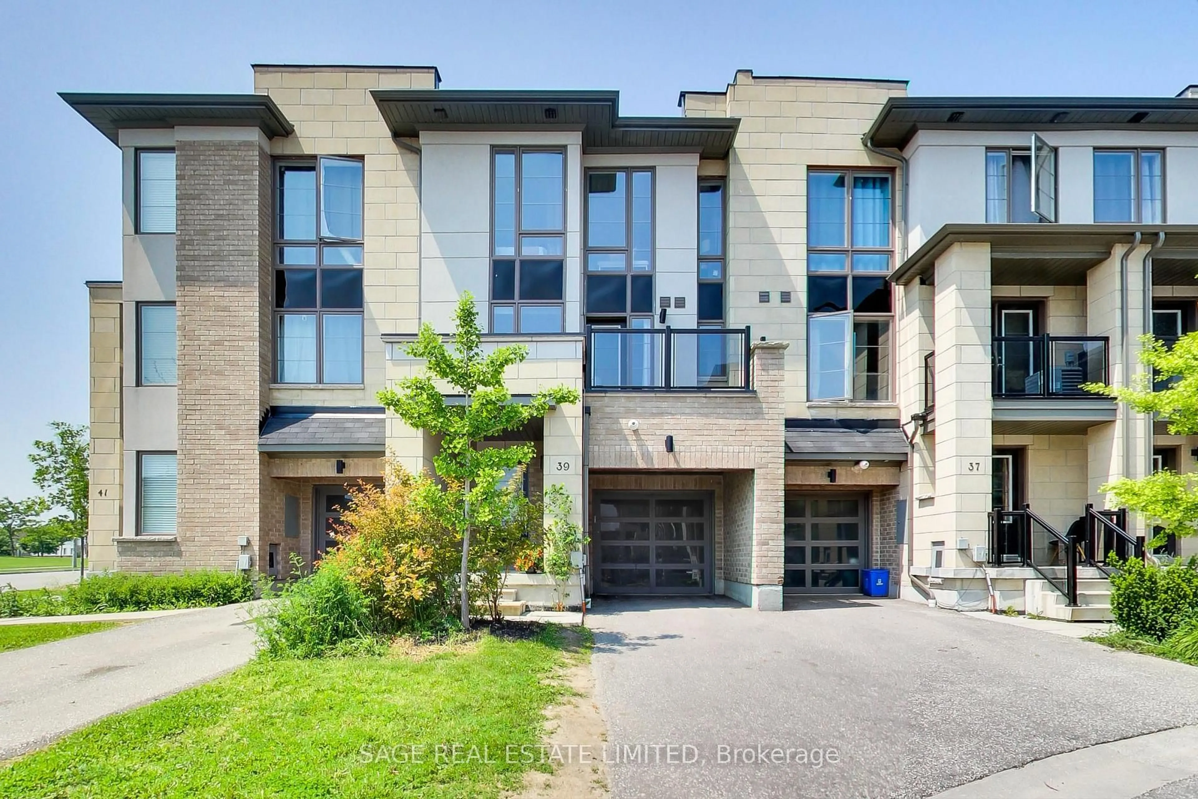 Home with brick exterior material, street for 39 Pallock Hill Way, Whitby Ontario L1R 0N5