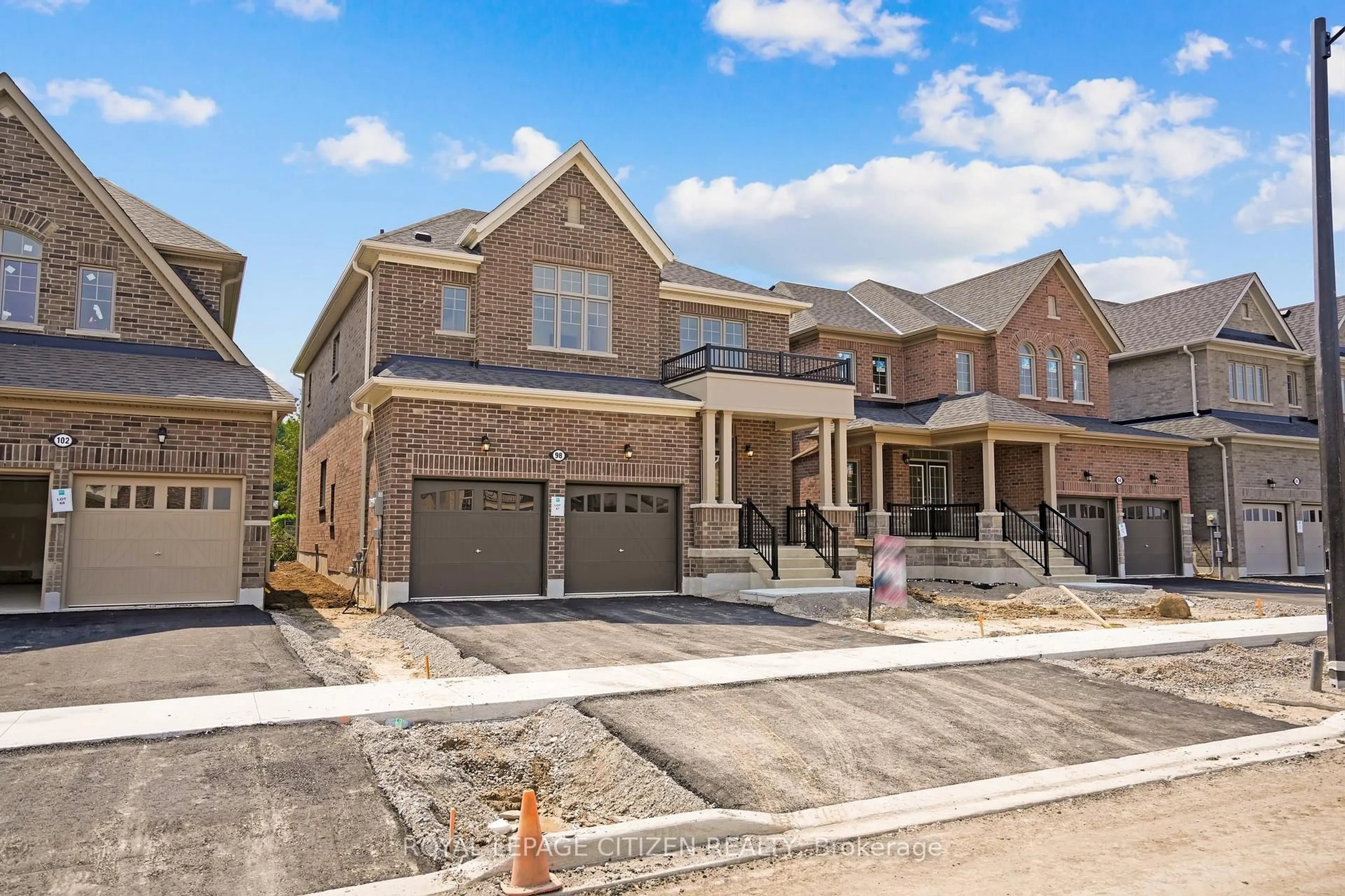 Home with brick exterior material, street for 98 North Garden Blvd, Scugog Ontario L9L 0E1