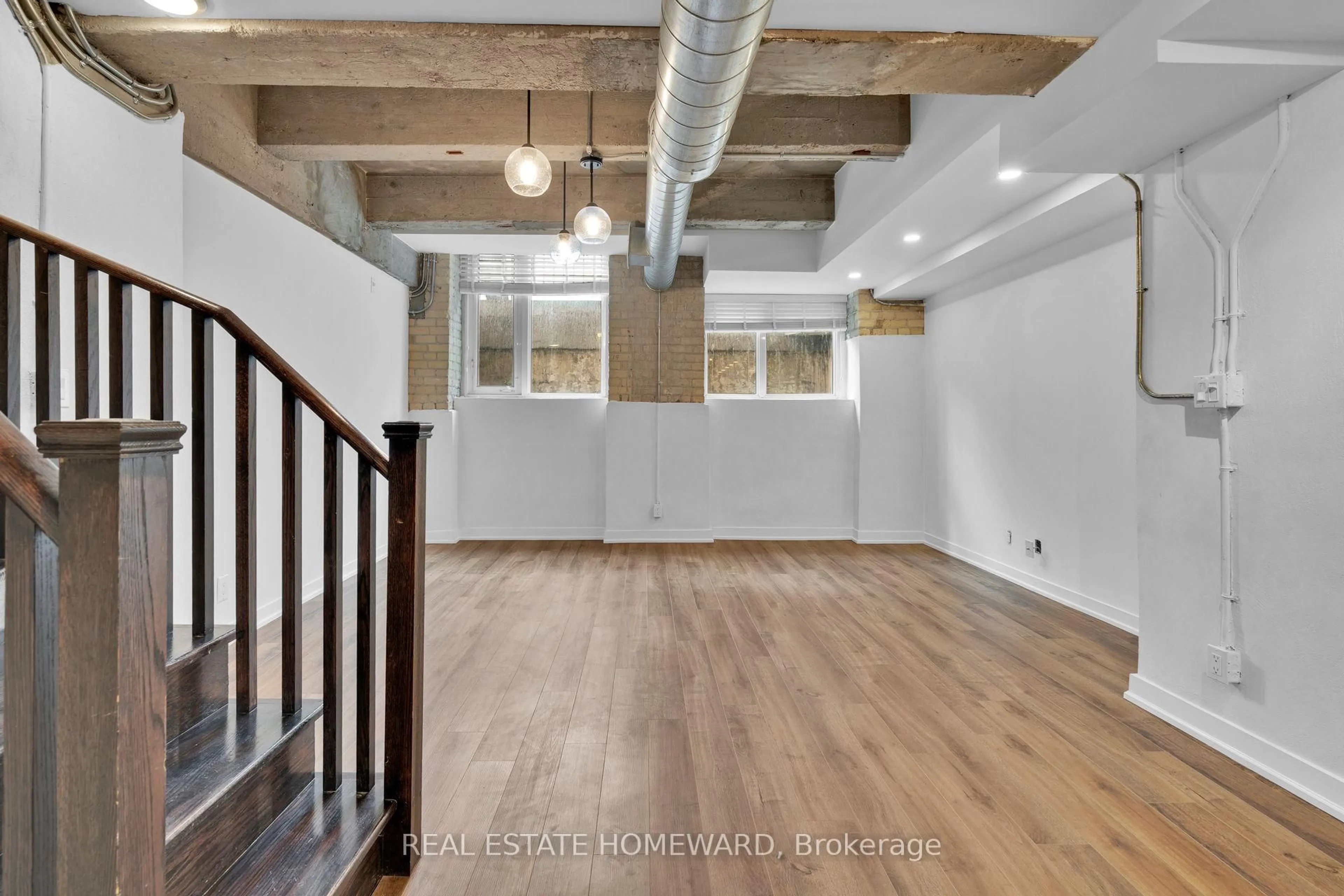 Unknown for 201 Carlaw Ave #128, Toronto Ontario M4M 2S3