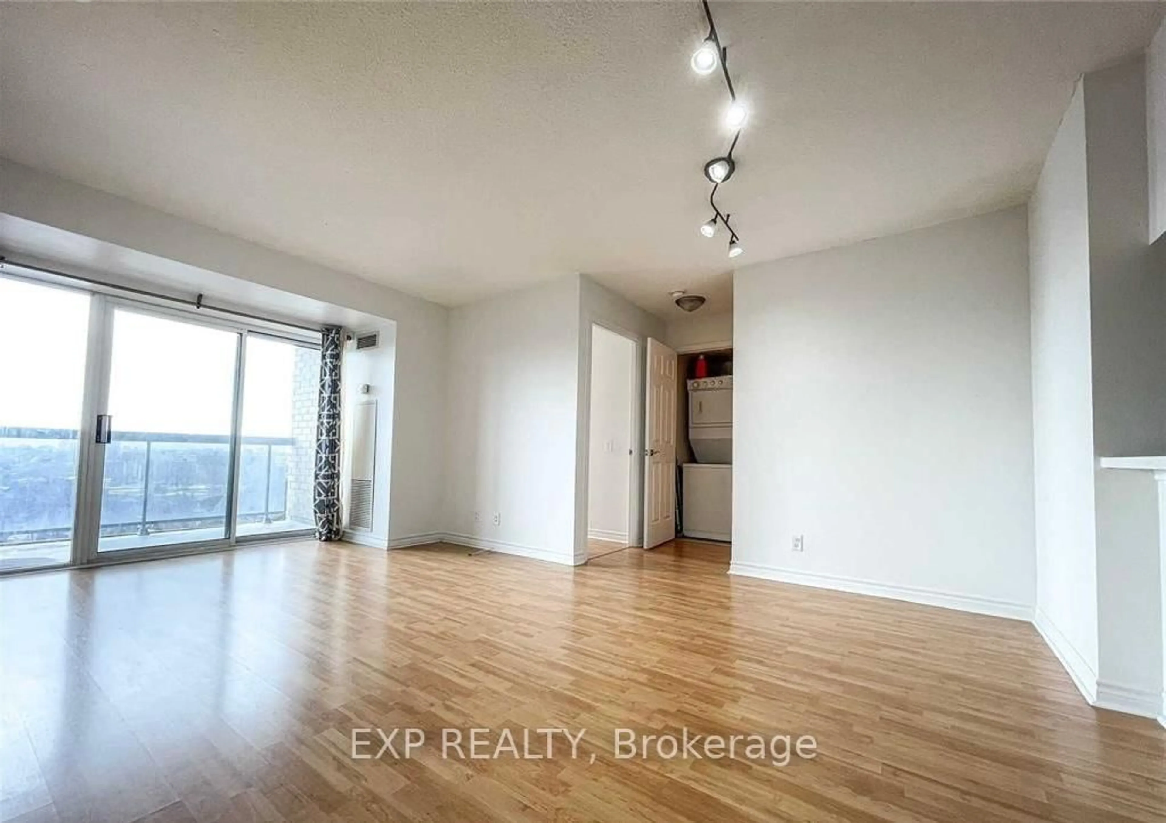 A pic of a room for 18 Mondeo Dr #742, Toronto Ontario M1P 5C8