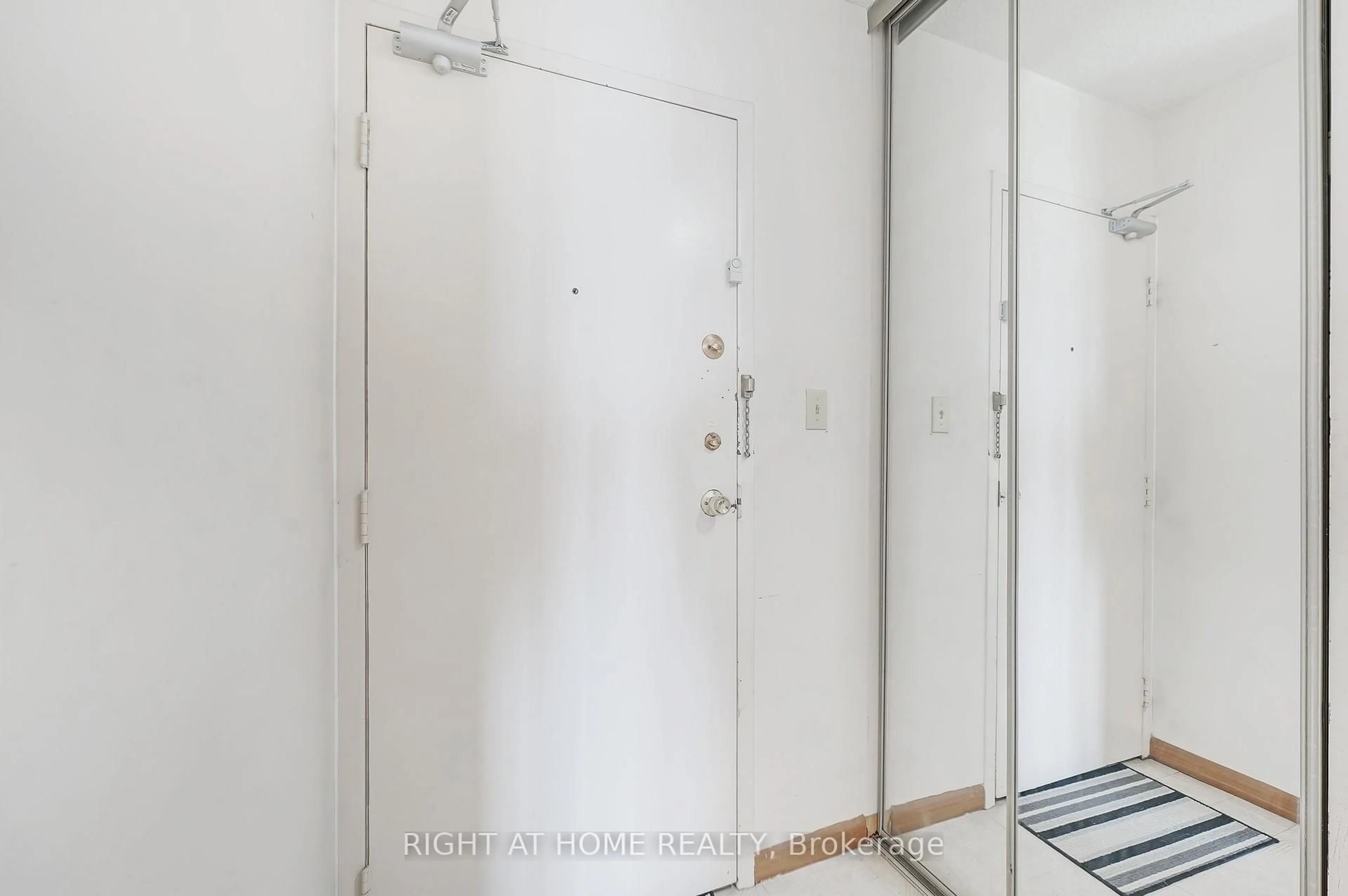 A pic of a room for 1250 Bridletowne Circ #901, Toronto Ontario M1W 2V1