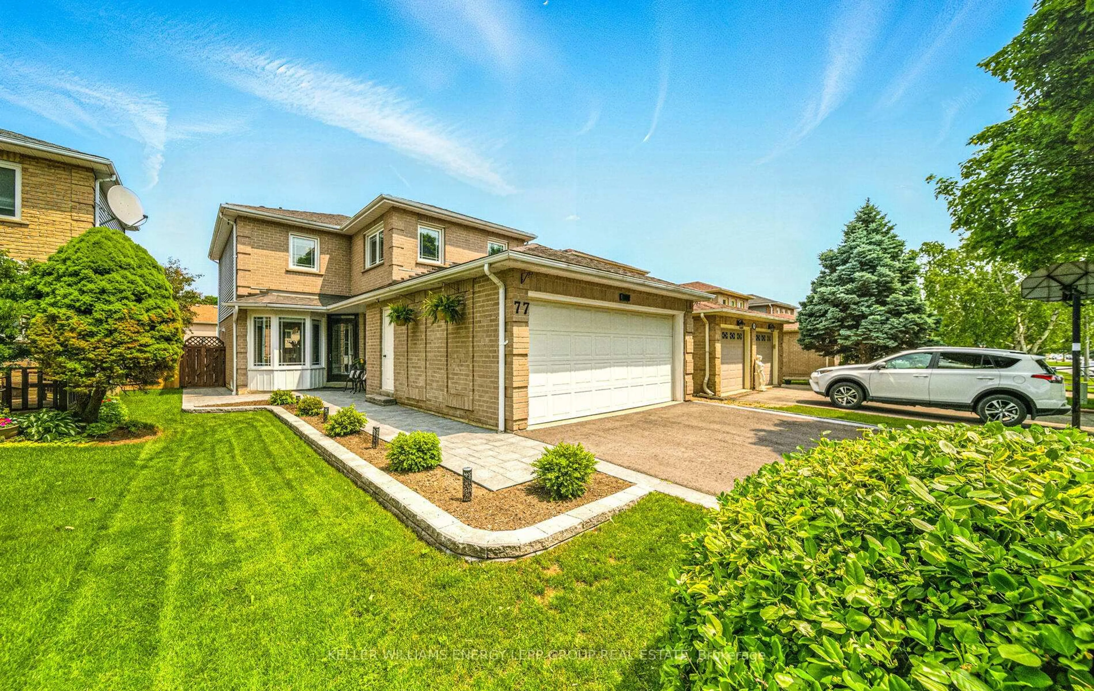 Home with brick exterior material, street for 77 Hemingford Pl, Whitby Ontario L1R 1E8