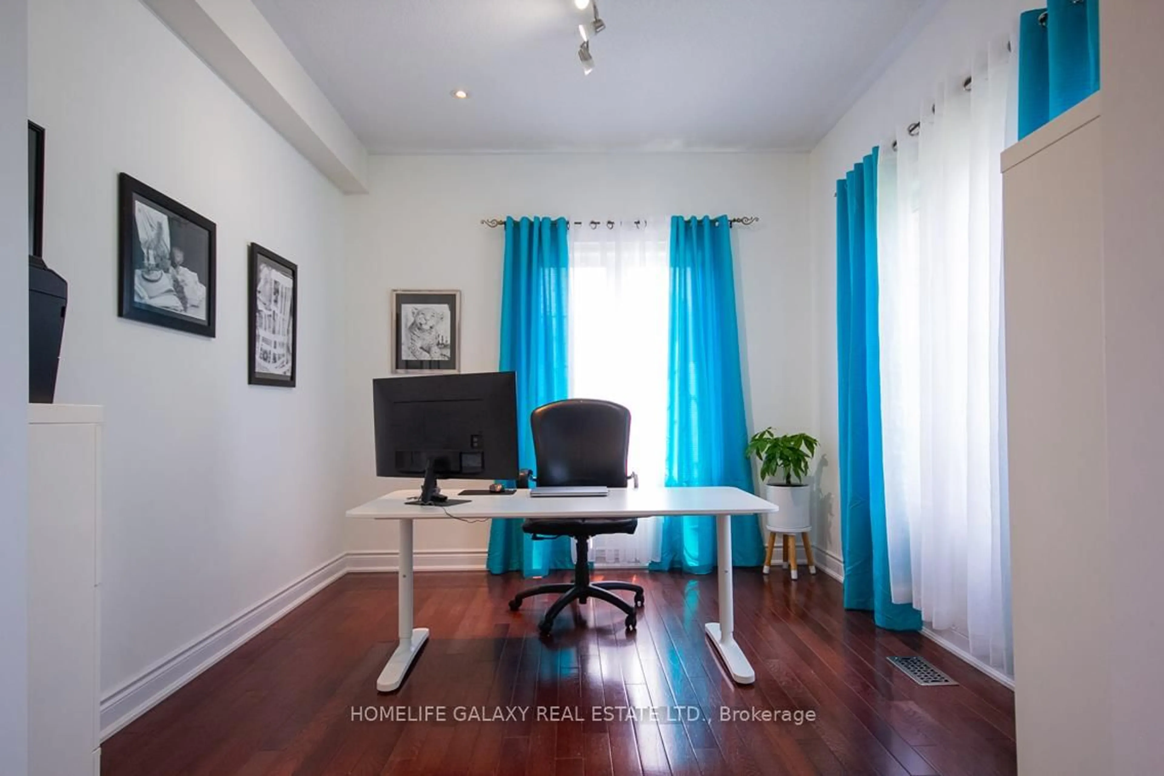 A pic of a room for 1768 Birchview Dr, Oshawa Ontario L1K 3C1