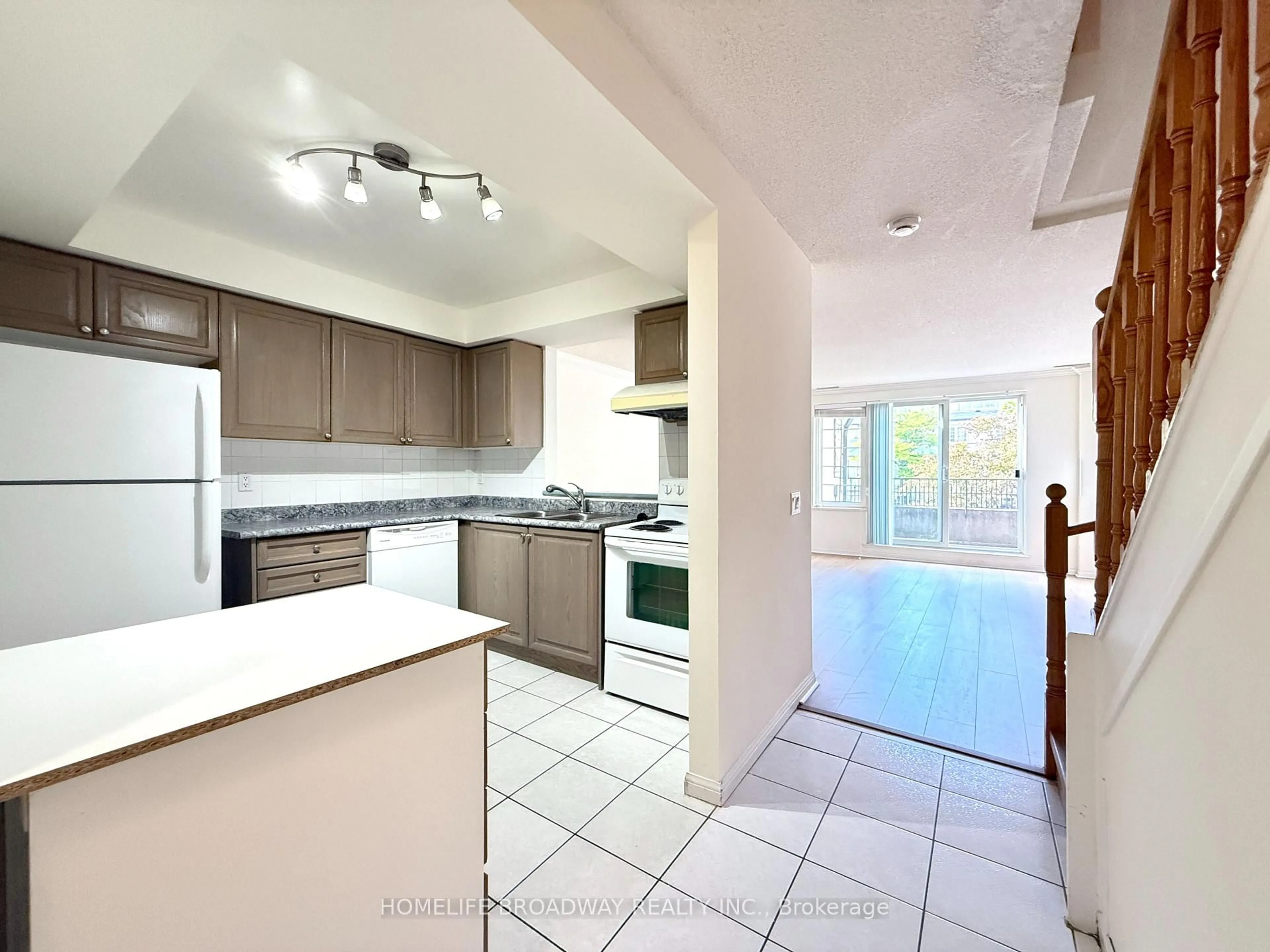 Standard kitchen, unknown for 188 Bonis Ave #607, Toronto Ontario M1T 3W3