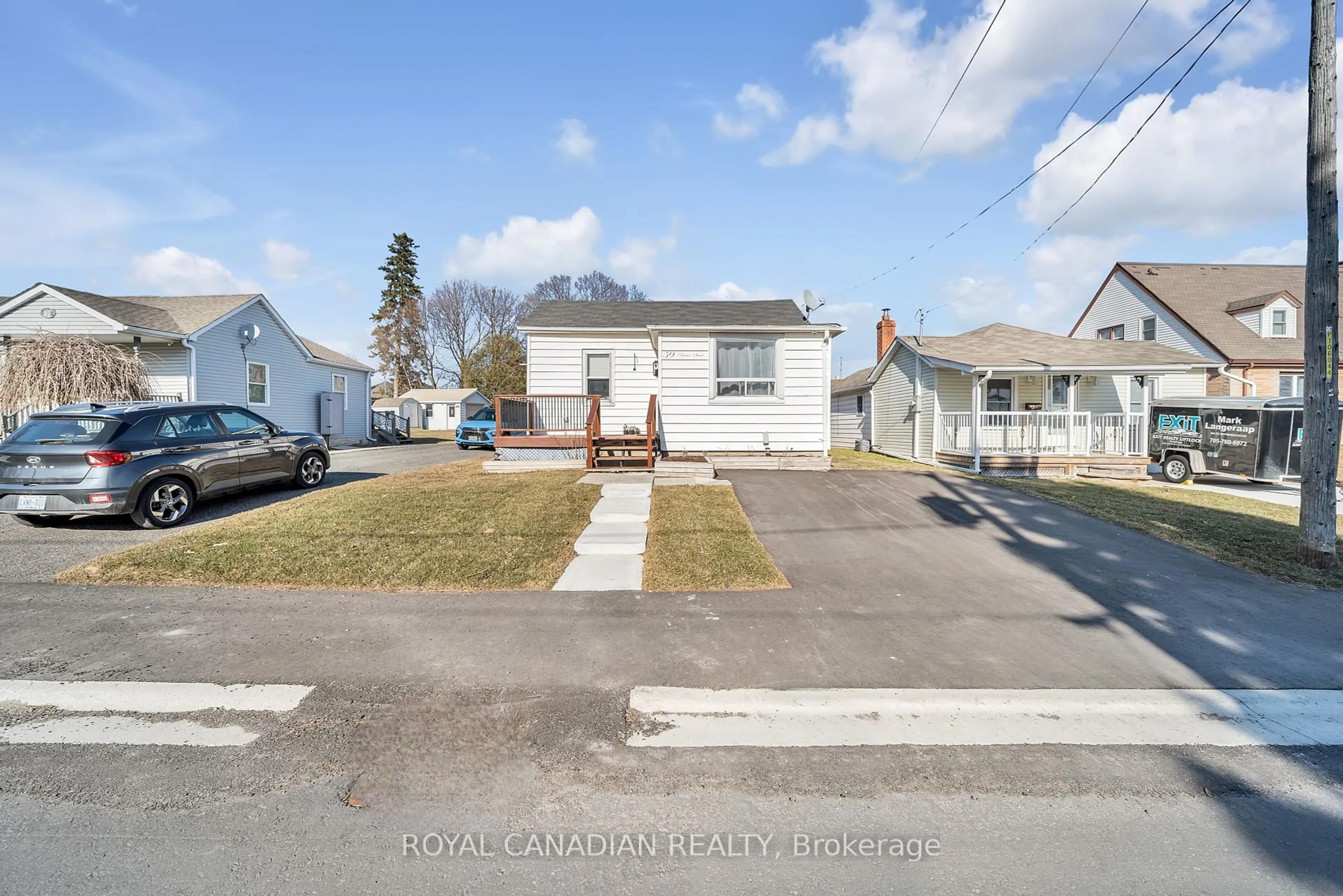 A pic from outside/outdoor area/front of a property/back of a property/a pic from drone, street for 59 Brown St, Clarington Ontario L1C 2R5