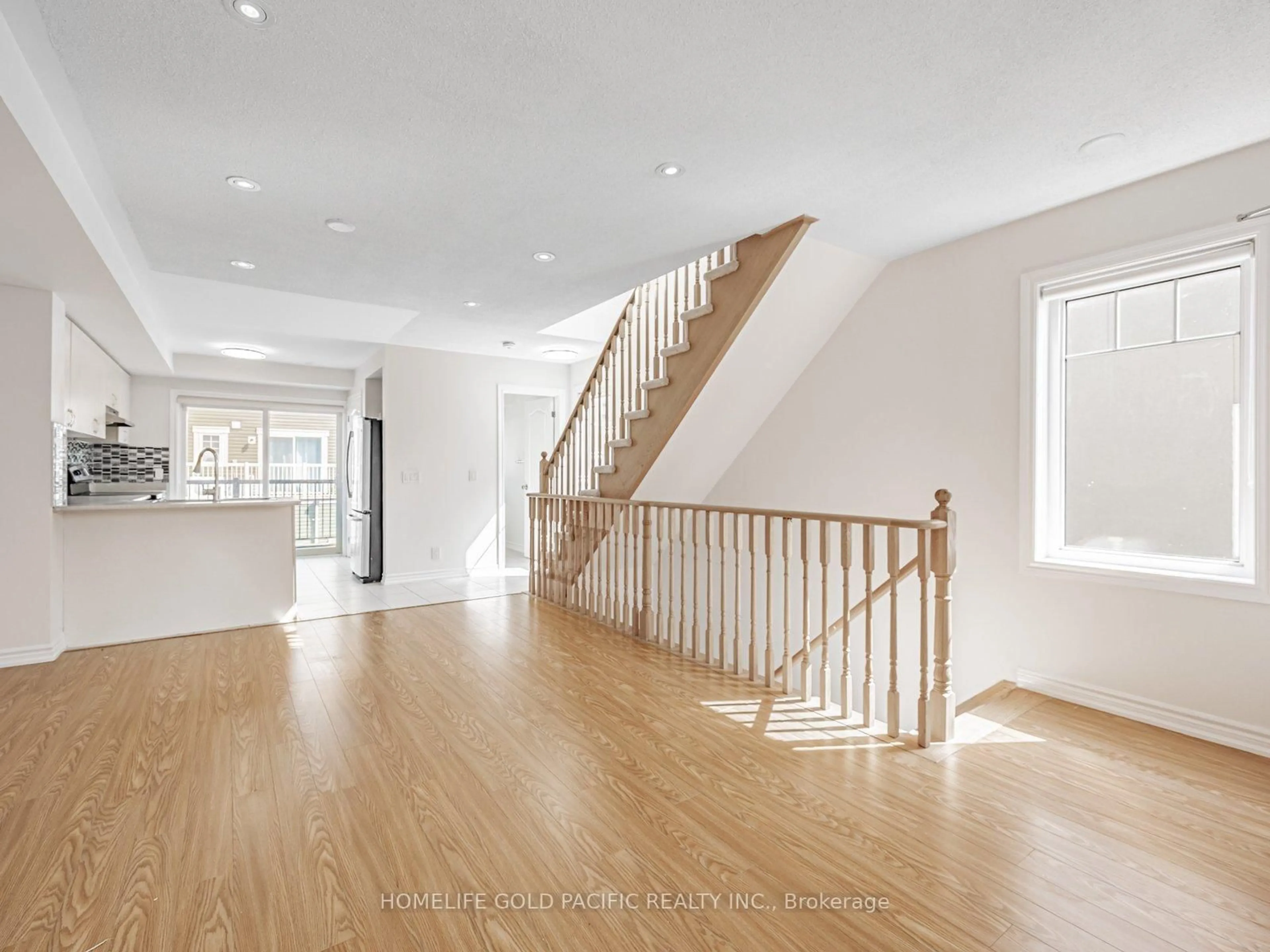 Unknown for 2500 Hill Rise Crt #28, Oshawa Ontario L1L 0M6