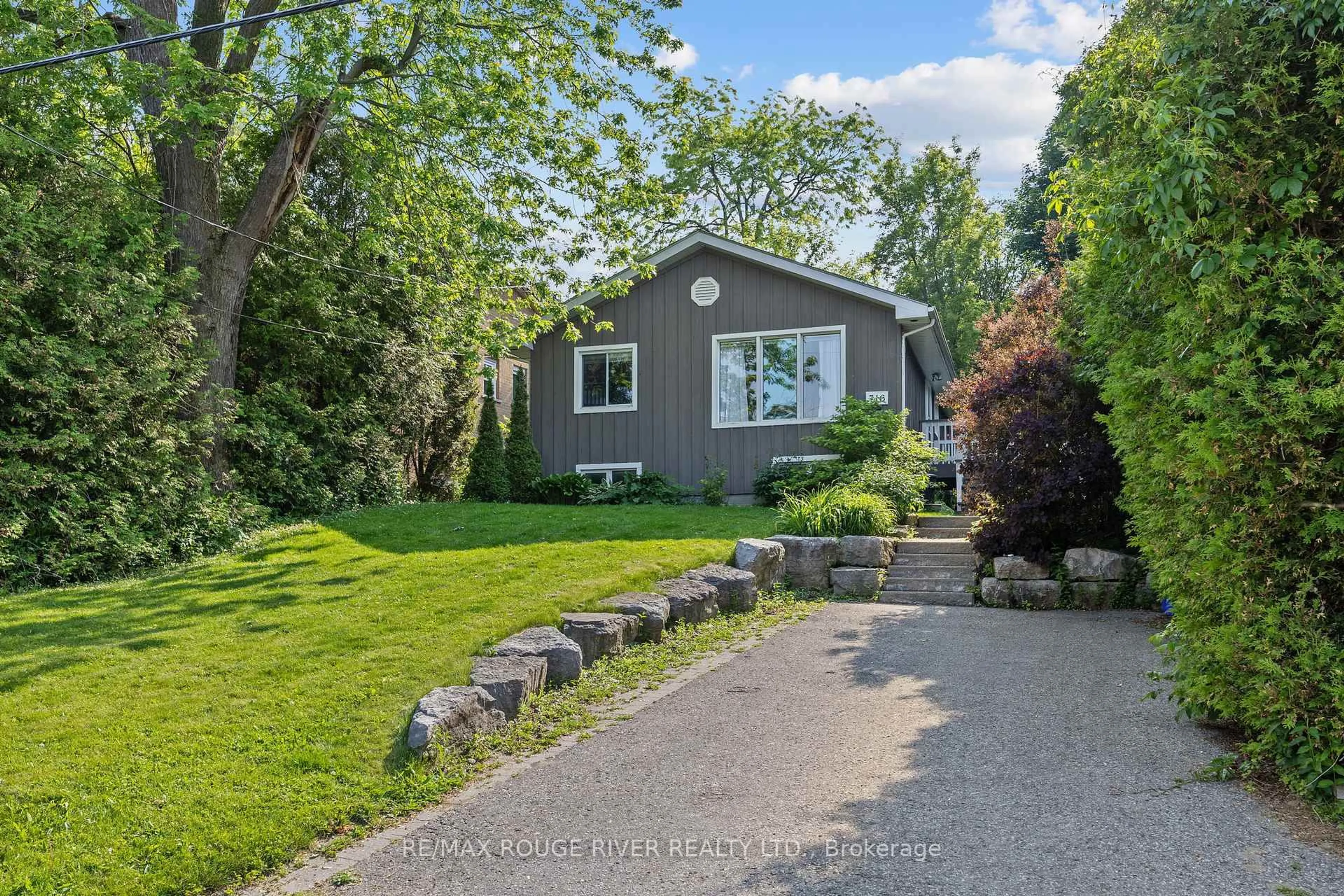 Unknown for 716 Hillcrest Rd, Pickering Ontario L1W 2P1