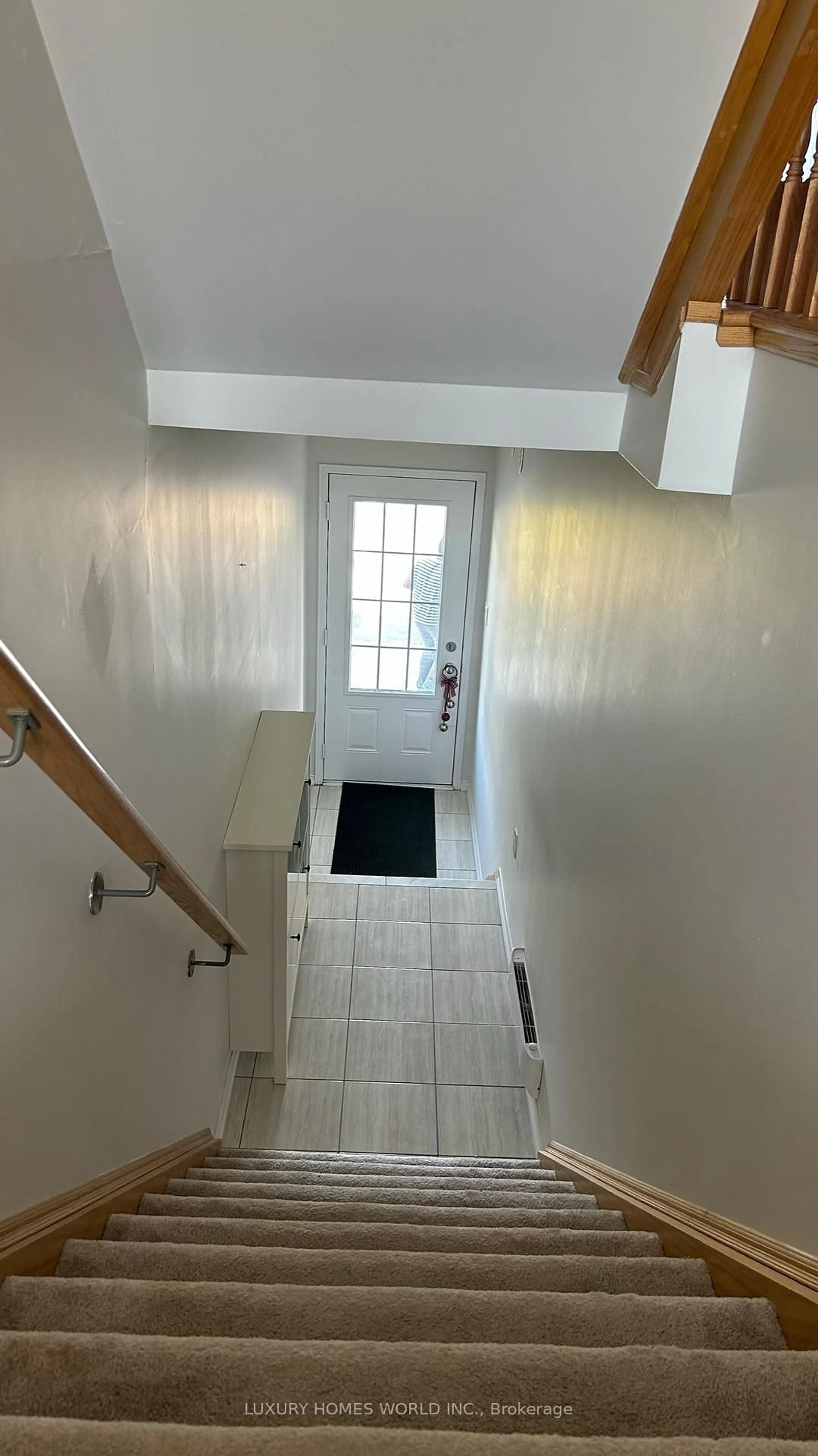 Unknown for 2552 Bromus Path #8, Oshawa Ontario L1L 0K7