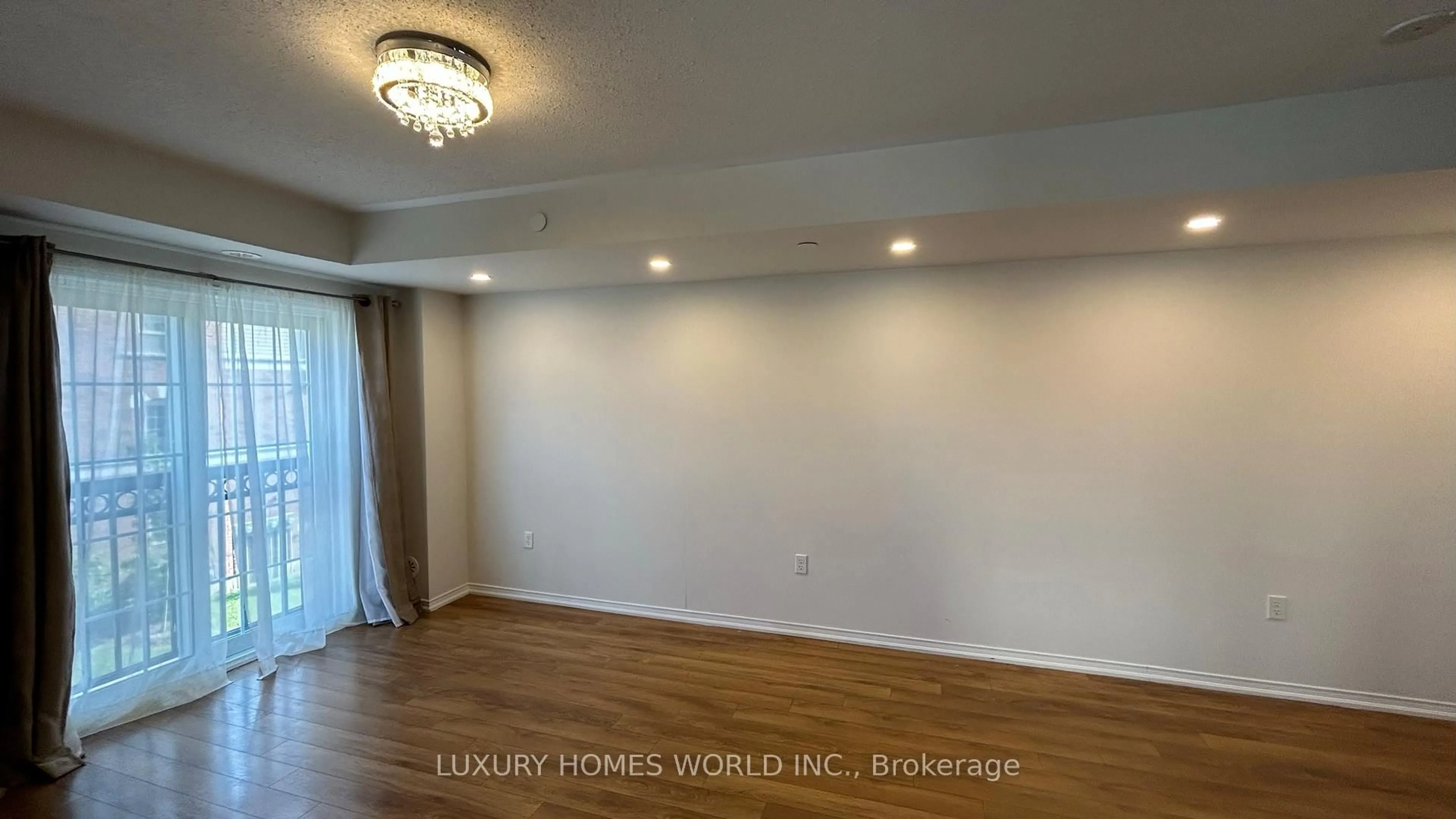 A pic of a room for 2552 Bromus Path #8, Oshawa Ontario L1L 0K7