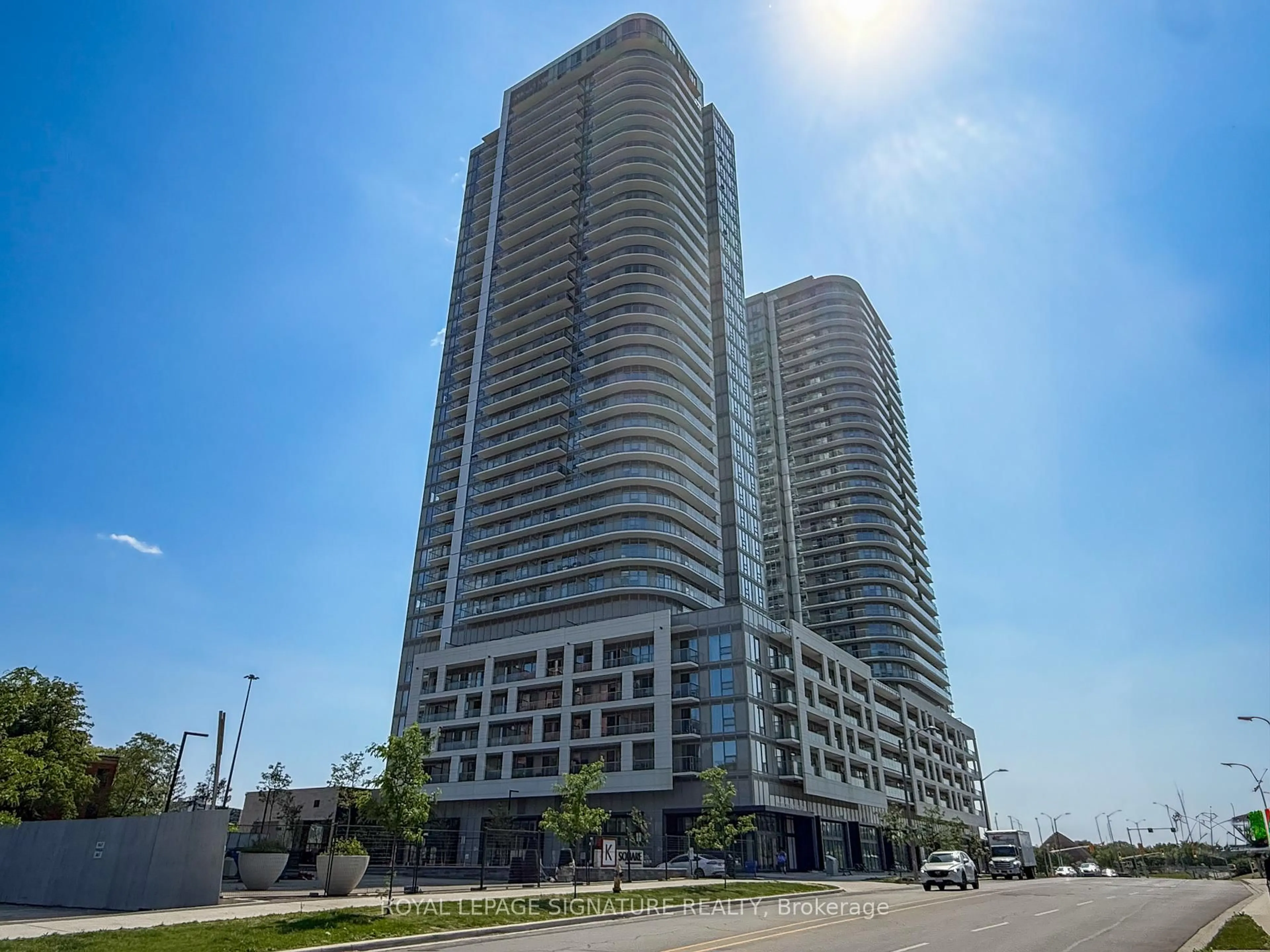 Unknown for 2033 Kennedy Rd #322, Toronto Ontario M1T 0B9