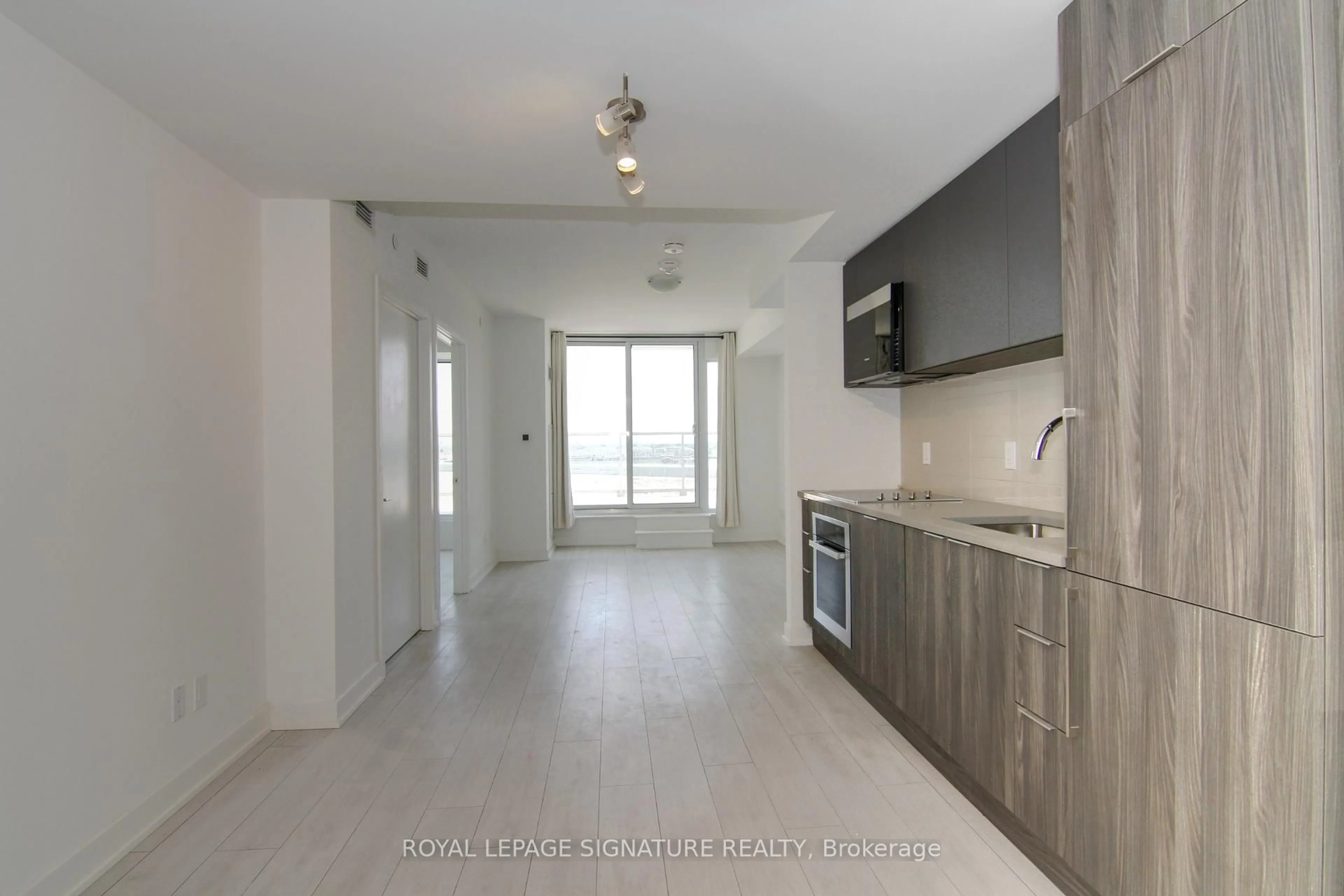 Standard kitchen, unknown for 2033 Kennedy Rd #322, Toronto Ontario M1T 0B9