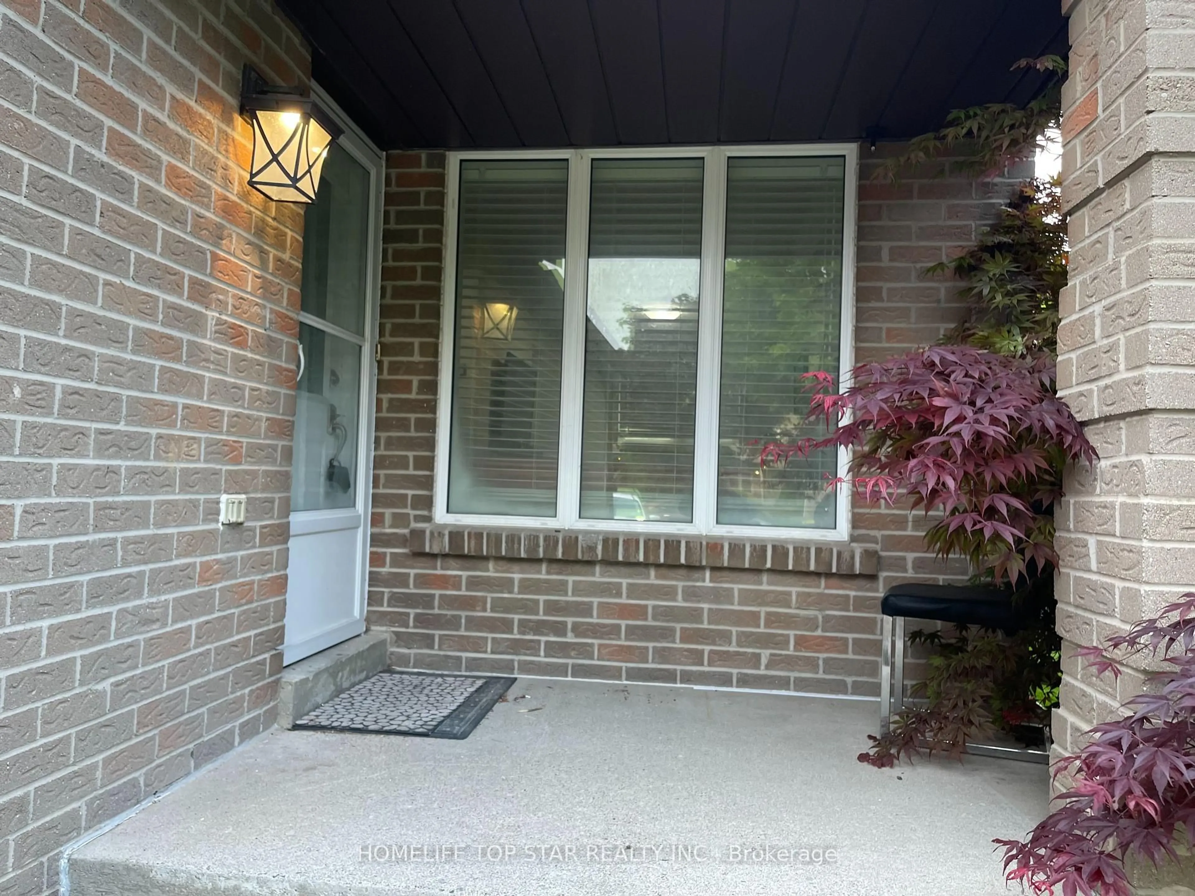 Unknown for 32 Millington Cres, Ajax Ontario L1T 1R3