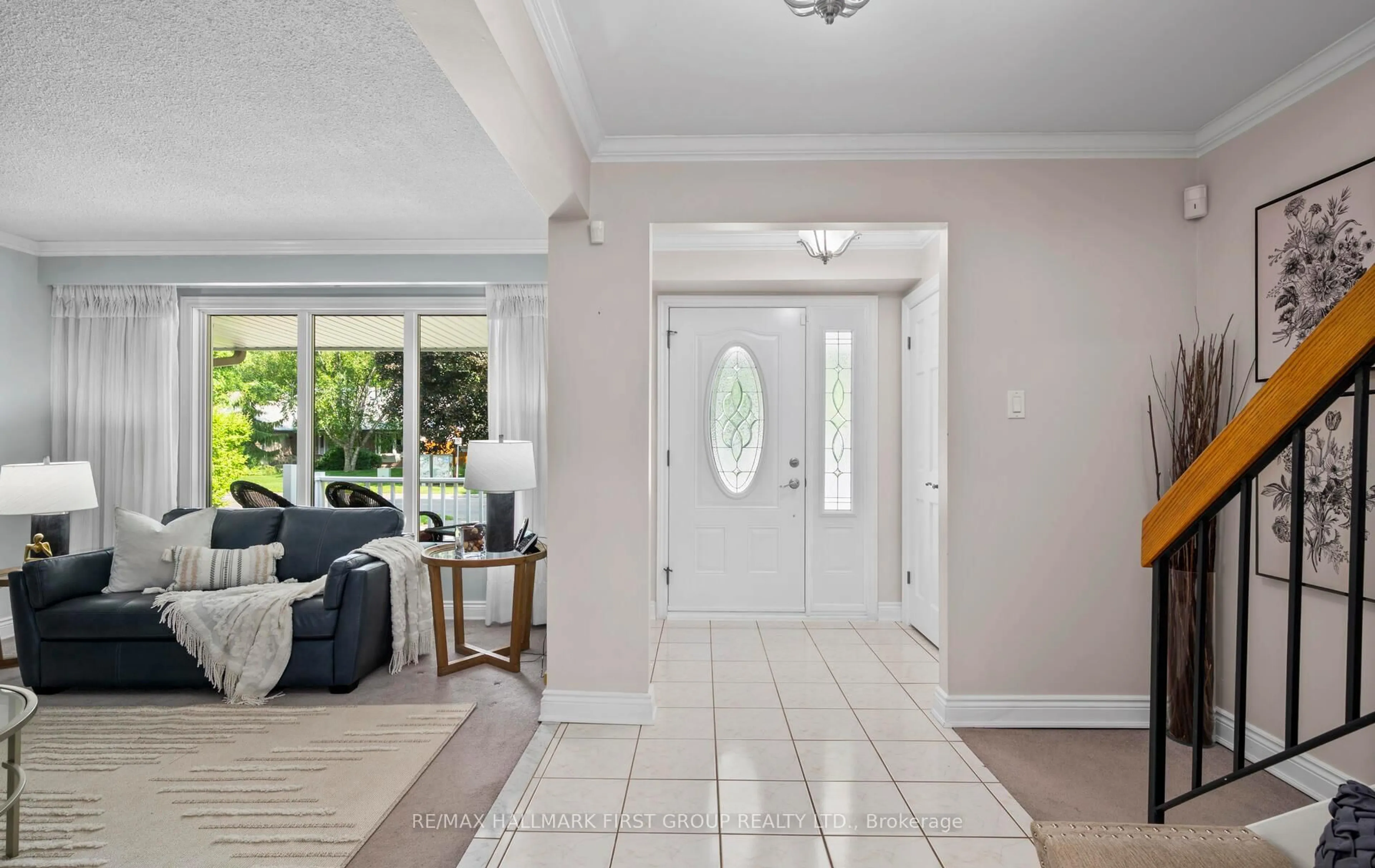 Indoor entryway for 31 Michael Blvd, Whitby Ontario L1N 5P6