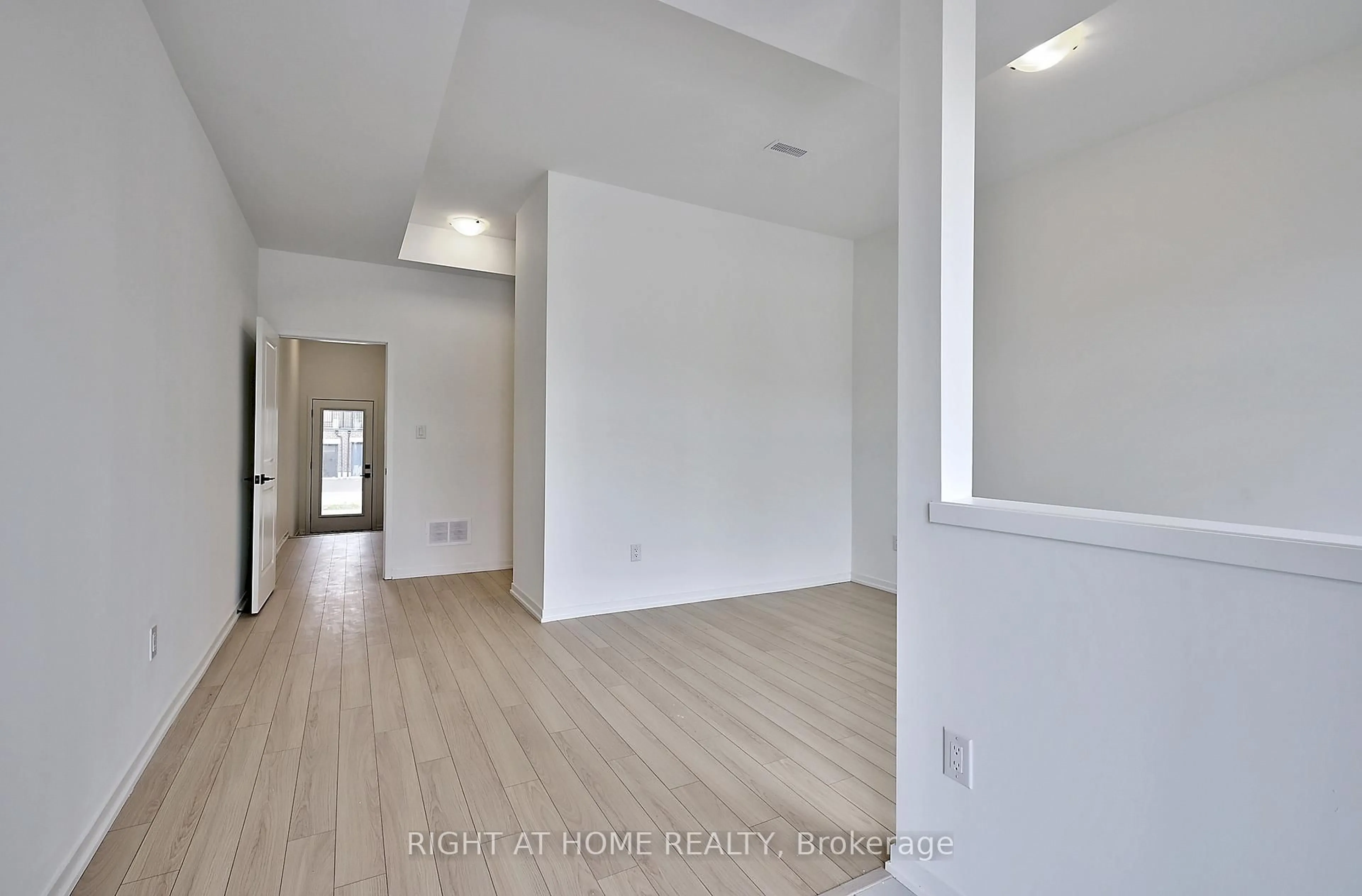 Indoor entryway for 219 Monarch Ave, Ajax Ontario L1S 7M3