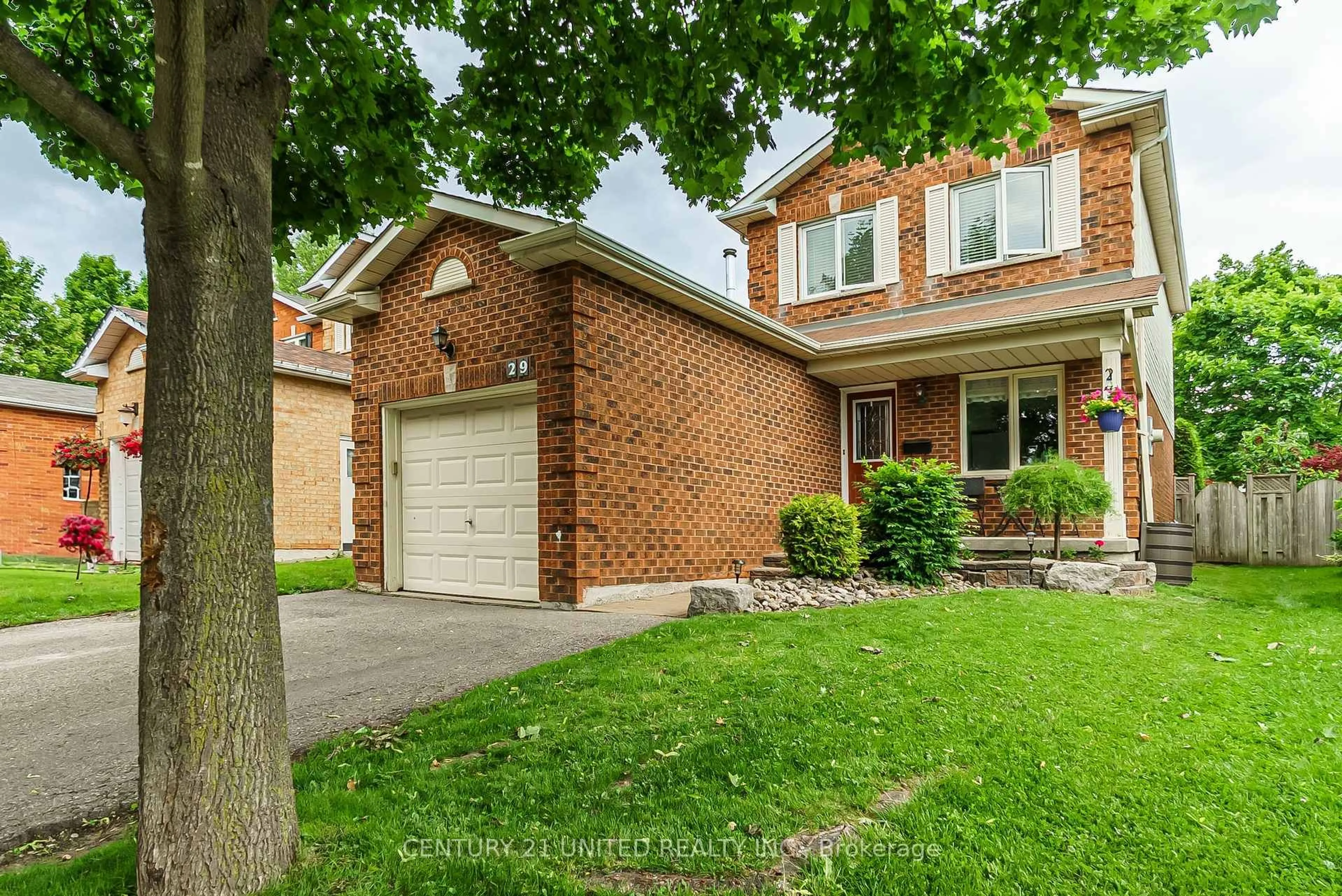 Home with brick exterior material, street for 29 Wrenn Blvd, Clarington Ontario L1C 4N1