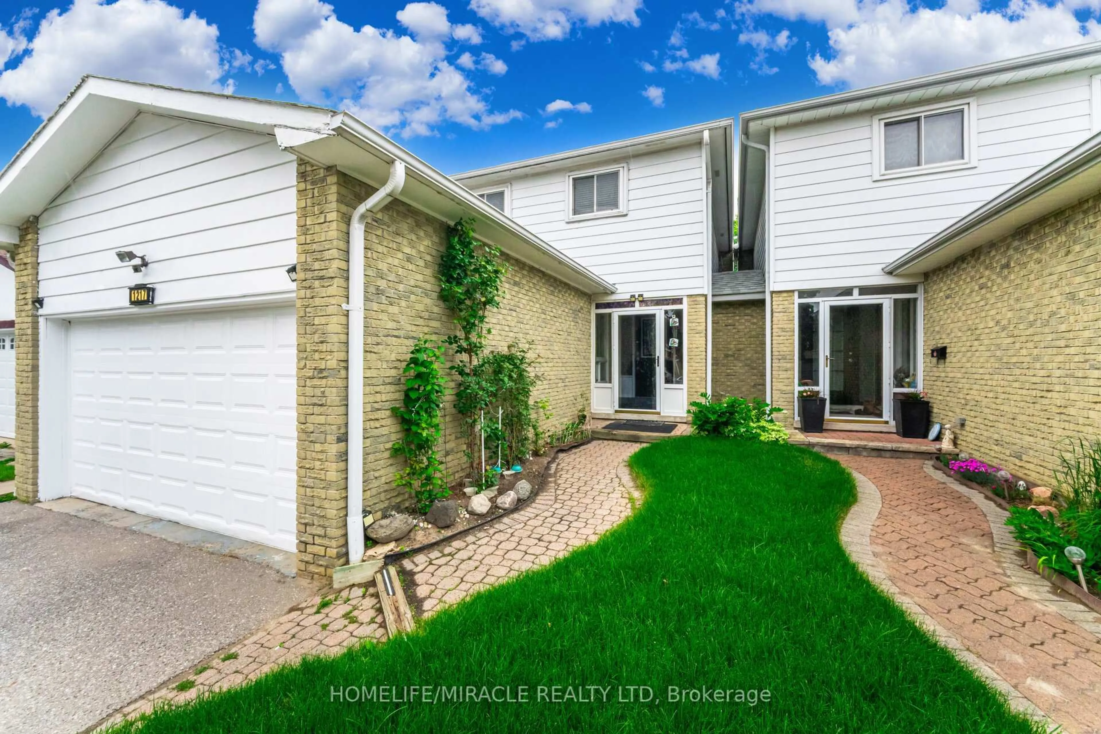 Unknown for 1217 Gloucester Sq, Pickering Ontario L1V 3P7
