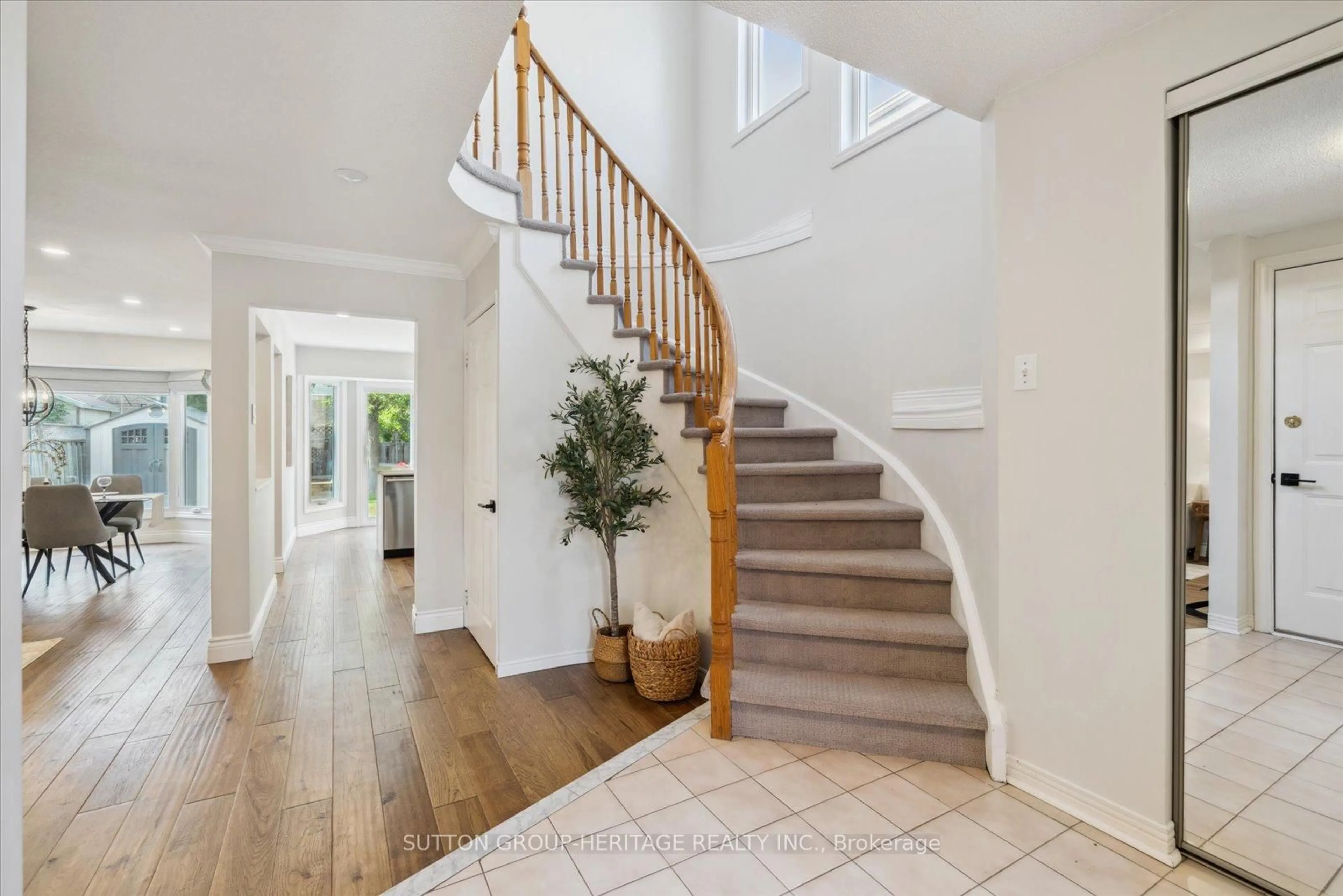 Unknown for 1061 Rowntree Cres, Pickering Ontario L1V 5A9