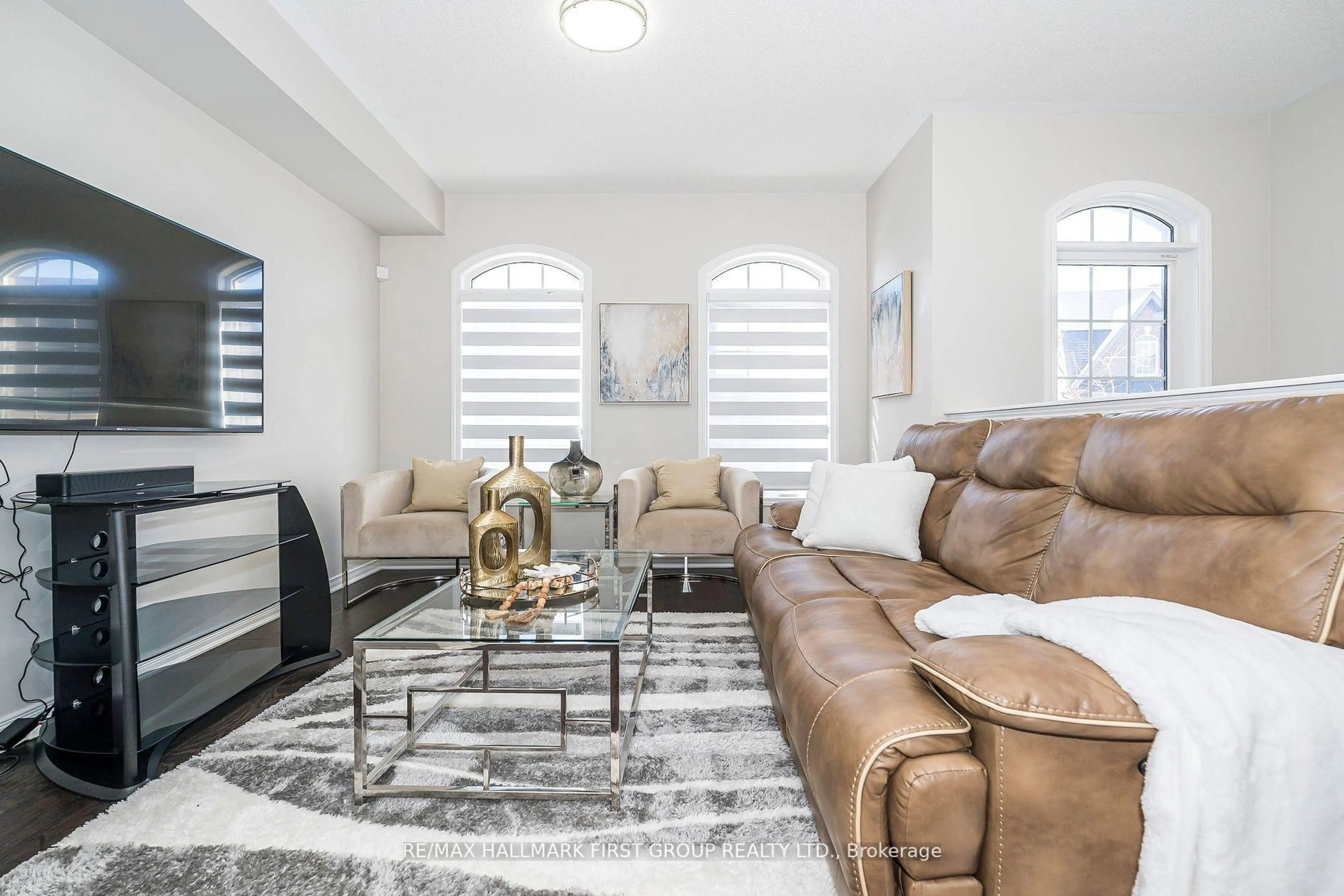 Living room with furniture, unknown for 11 Graywardine Lane, Ajax Ontario L1Z 0R9