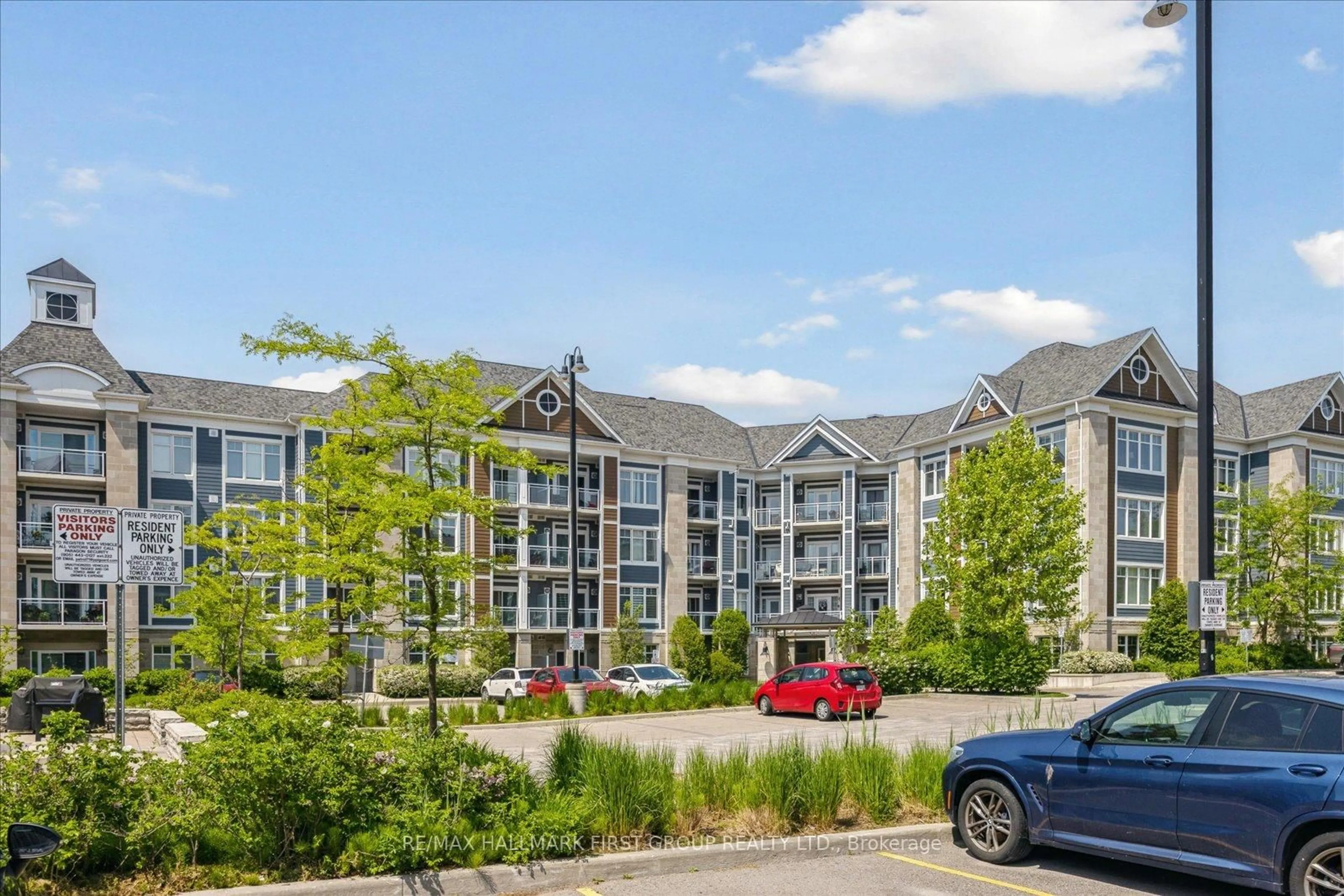 A pic from outside/outdoor area/front of a property/back of a property/a pic from drone, unknown for 670 Gordon St #402, Whitby Ontario L1N 9X4
