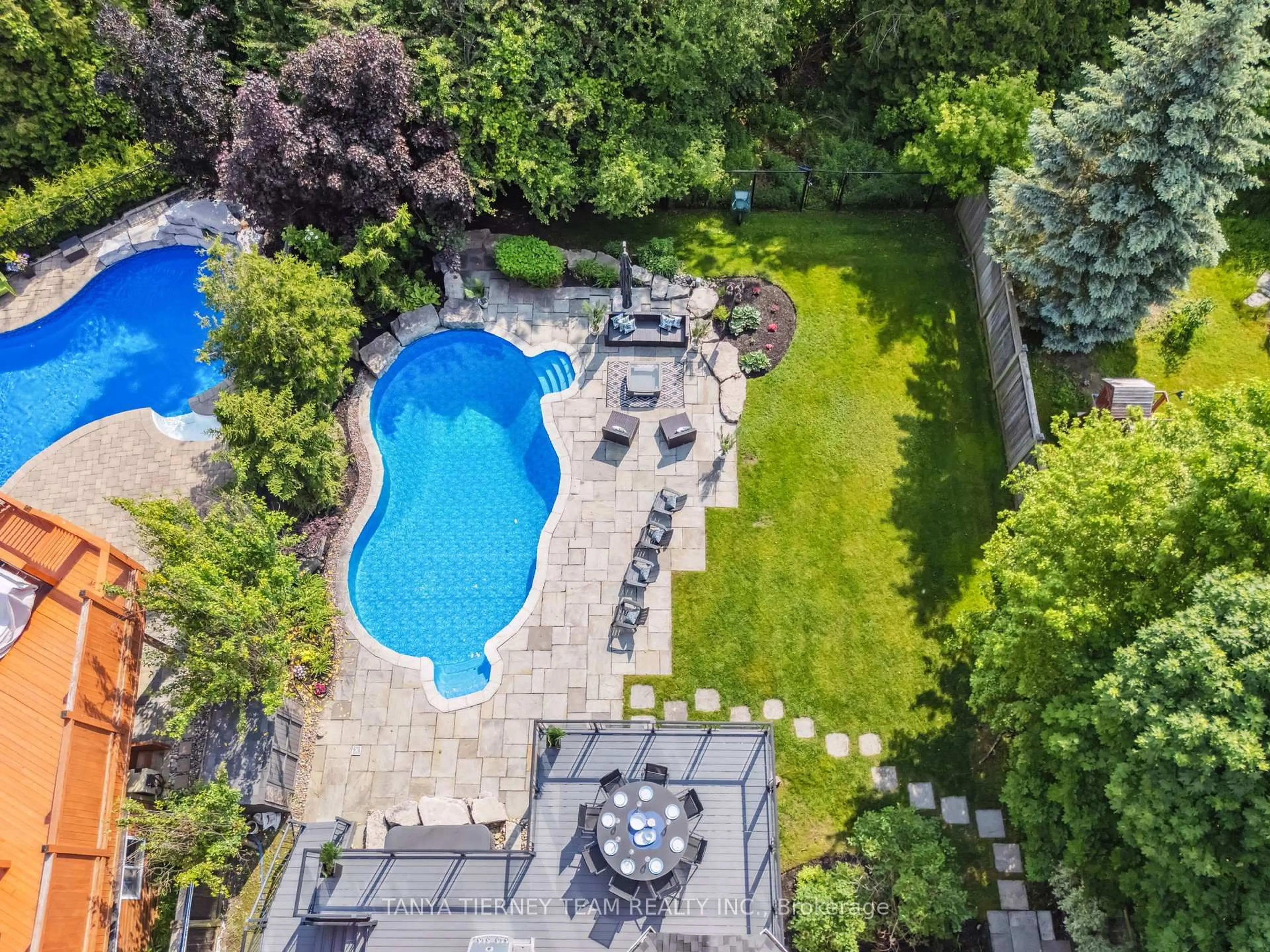 A pic from outside/outdoor area/front of a property/back of a property/a pic from drone, water/lake/river/ocean view for 17 Covington Dr, Whitby Ontario L1M 2K6