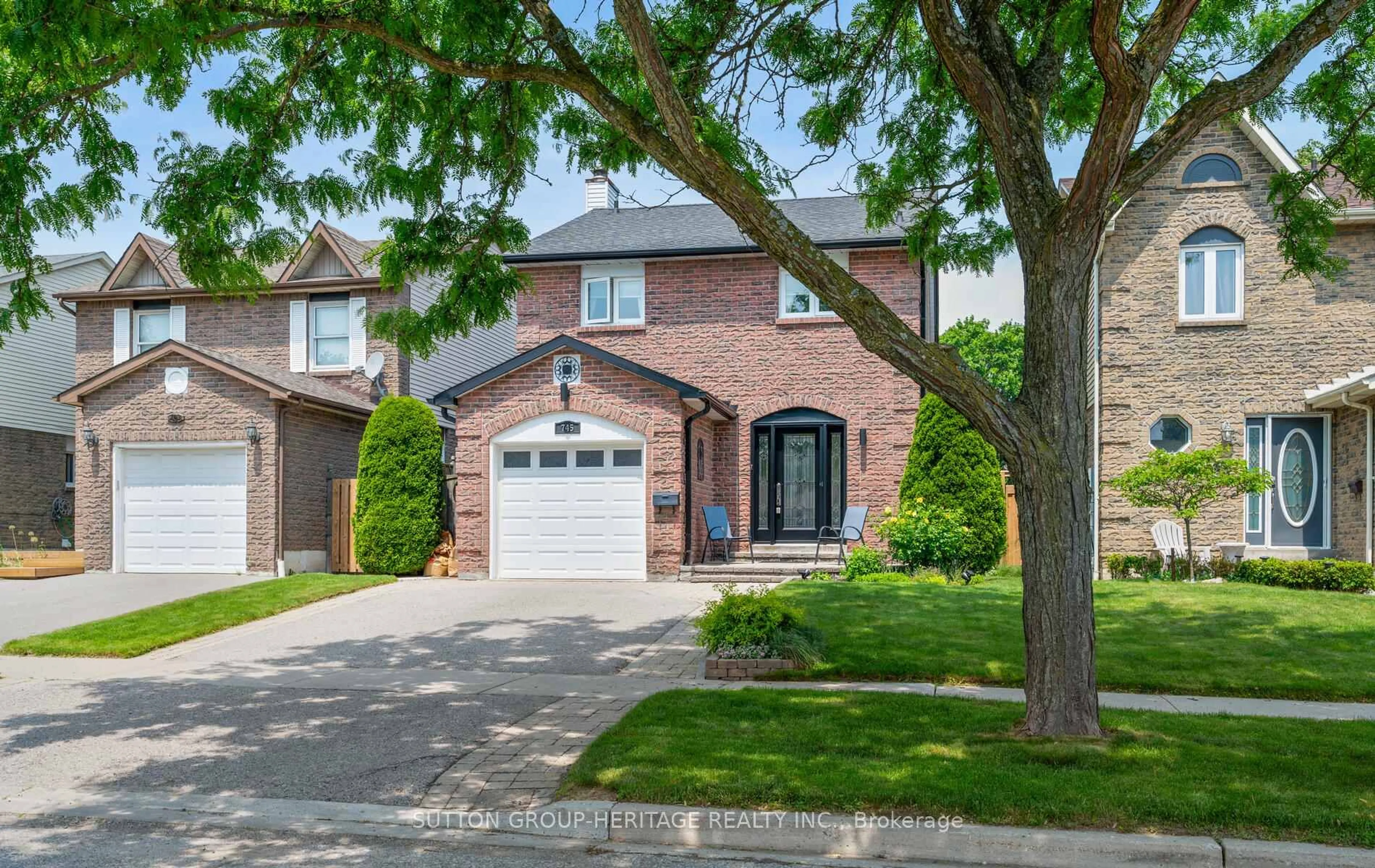 Home with brick exterior material, street for 745 Cobblers Crt, Pickering Ontario L1V 2Z4