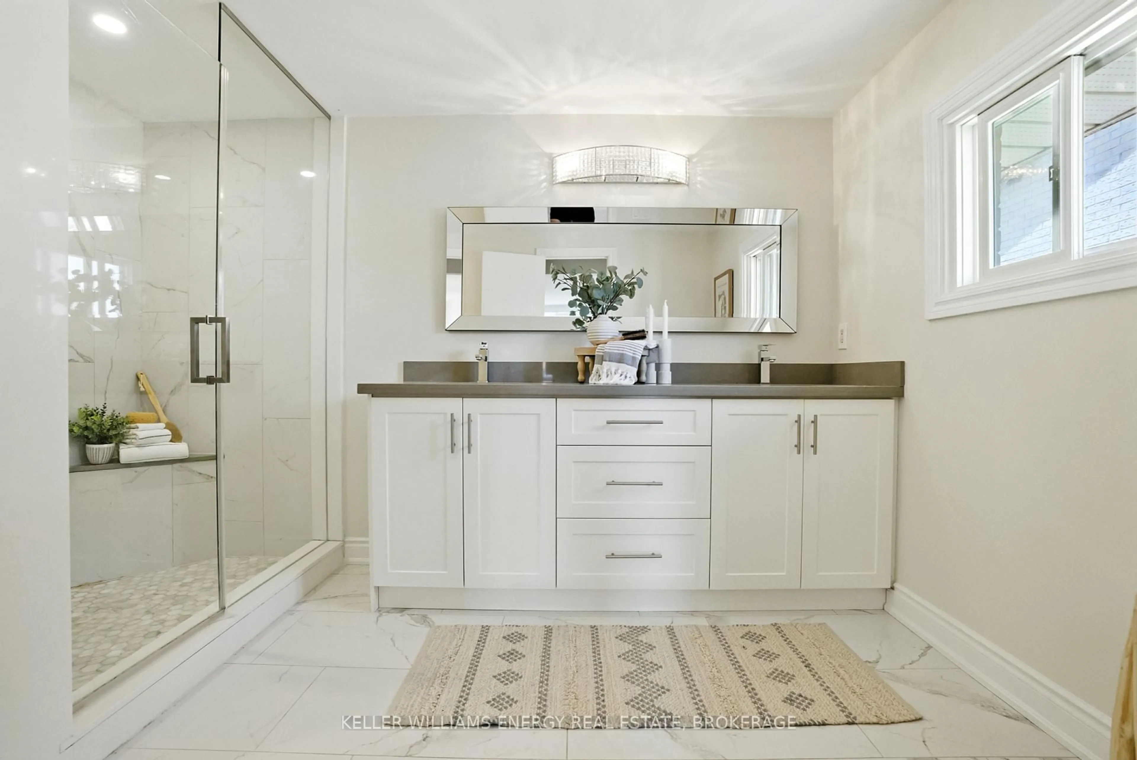 Contemporary bathroom, ceramic/tile floor for 6 Rotherglen Rd, Ajax Ontario L1T 2T6