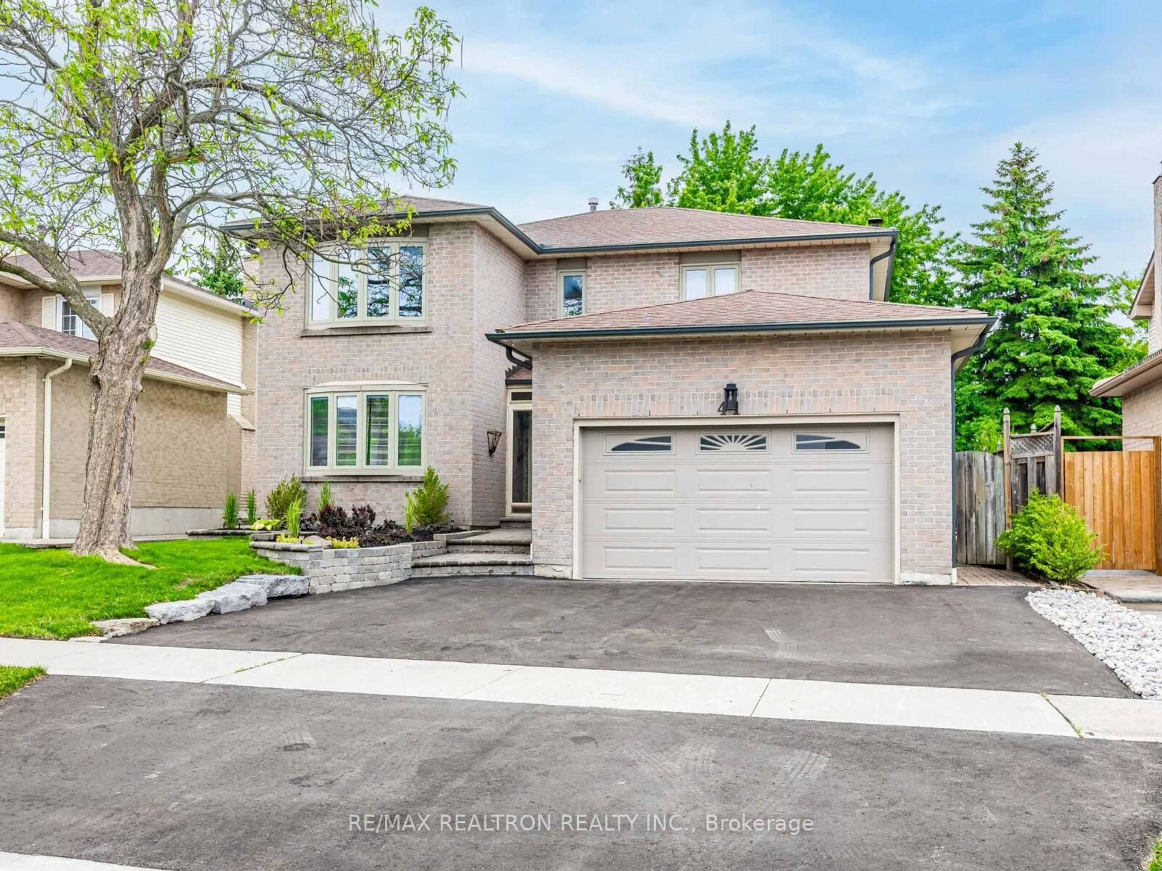 Home with brick exterior material, street for 41 Jason Dr, Whitby Ontario L1R 1L1