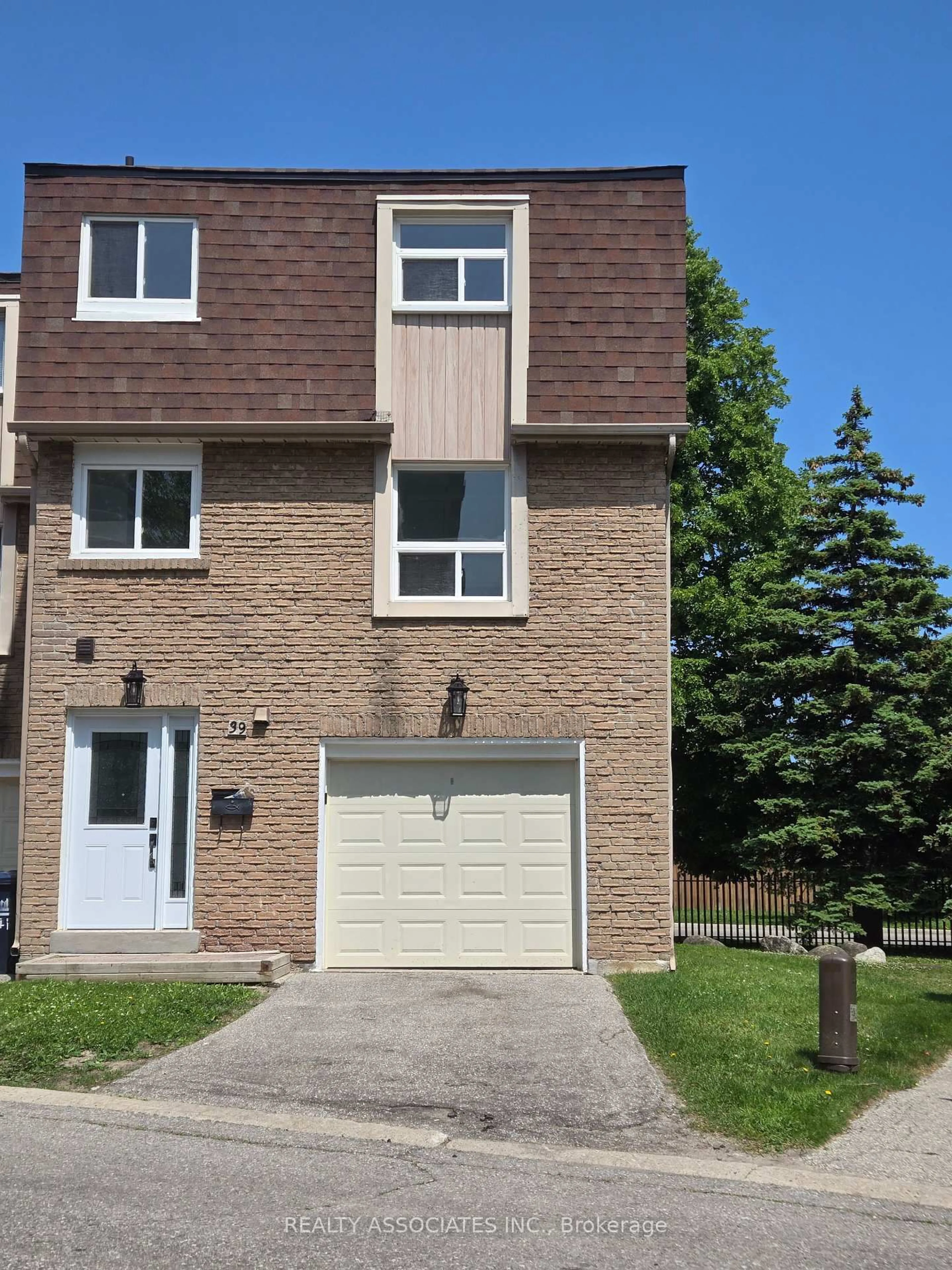 Home with brick exterior material, street for 2 Stonehill Crt #39, Toronto Ontario M1W 2V1