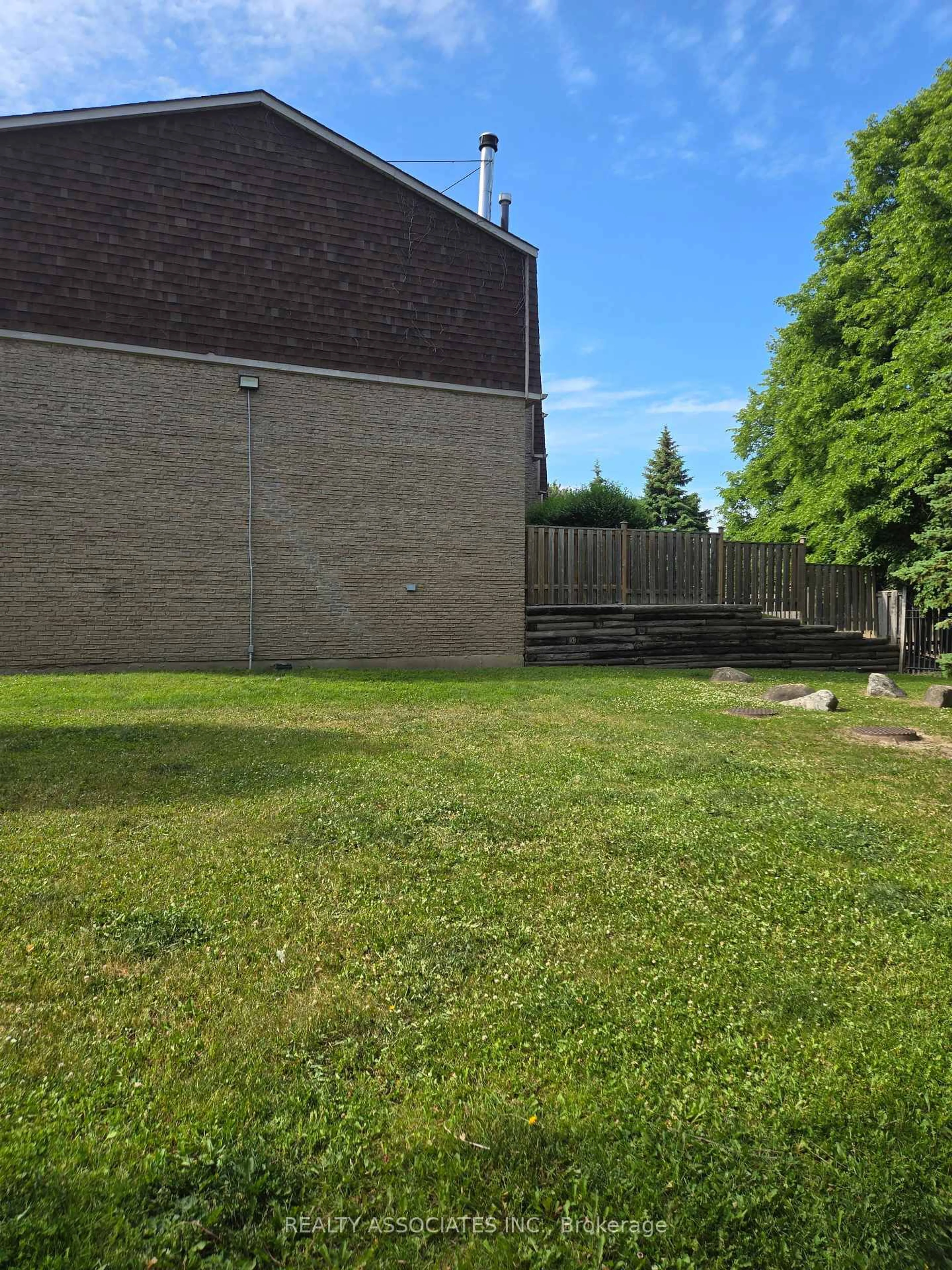 Unknown for 2 Stonehill Crt #39, Toronto Ontario M1W 2V1