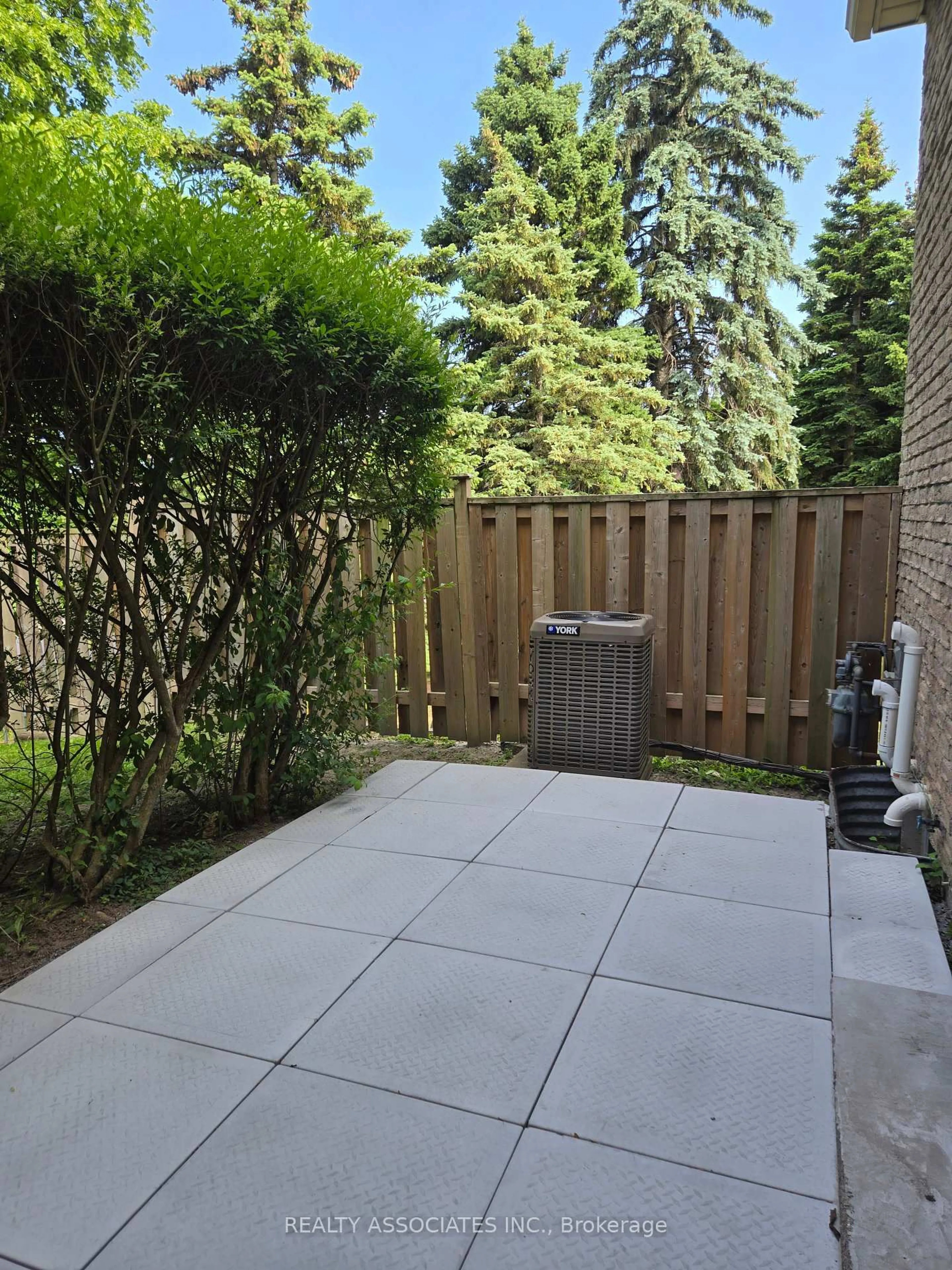 Patio, street for 2 Stonehill Crt #39, Toronto Ontario M1W 2V1