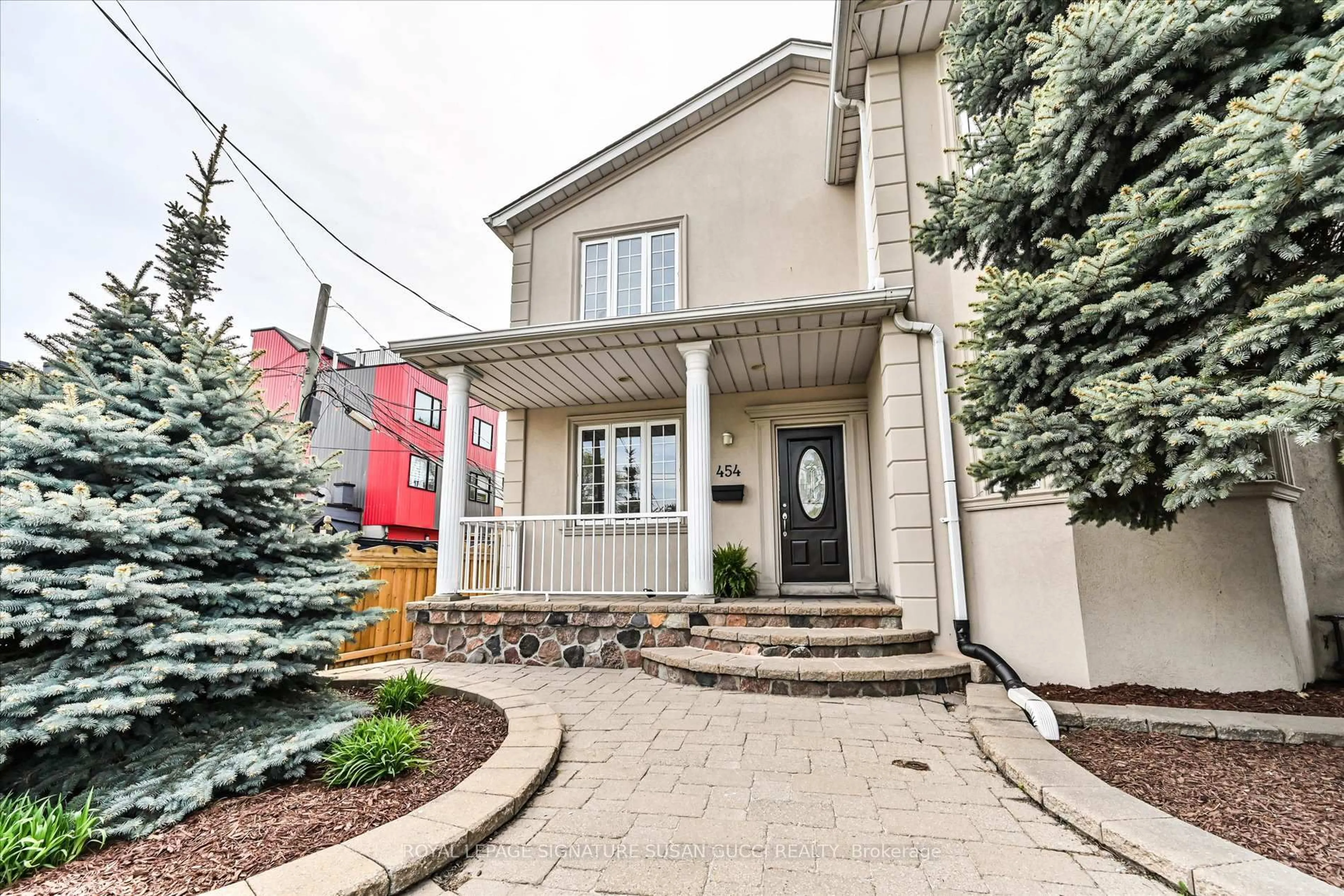 Patio, street for 454 Donlands Ave, Toronto Ontario M4J 3S5