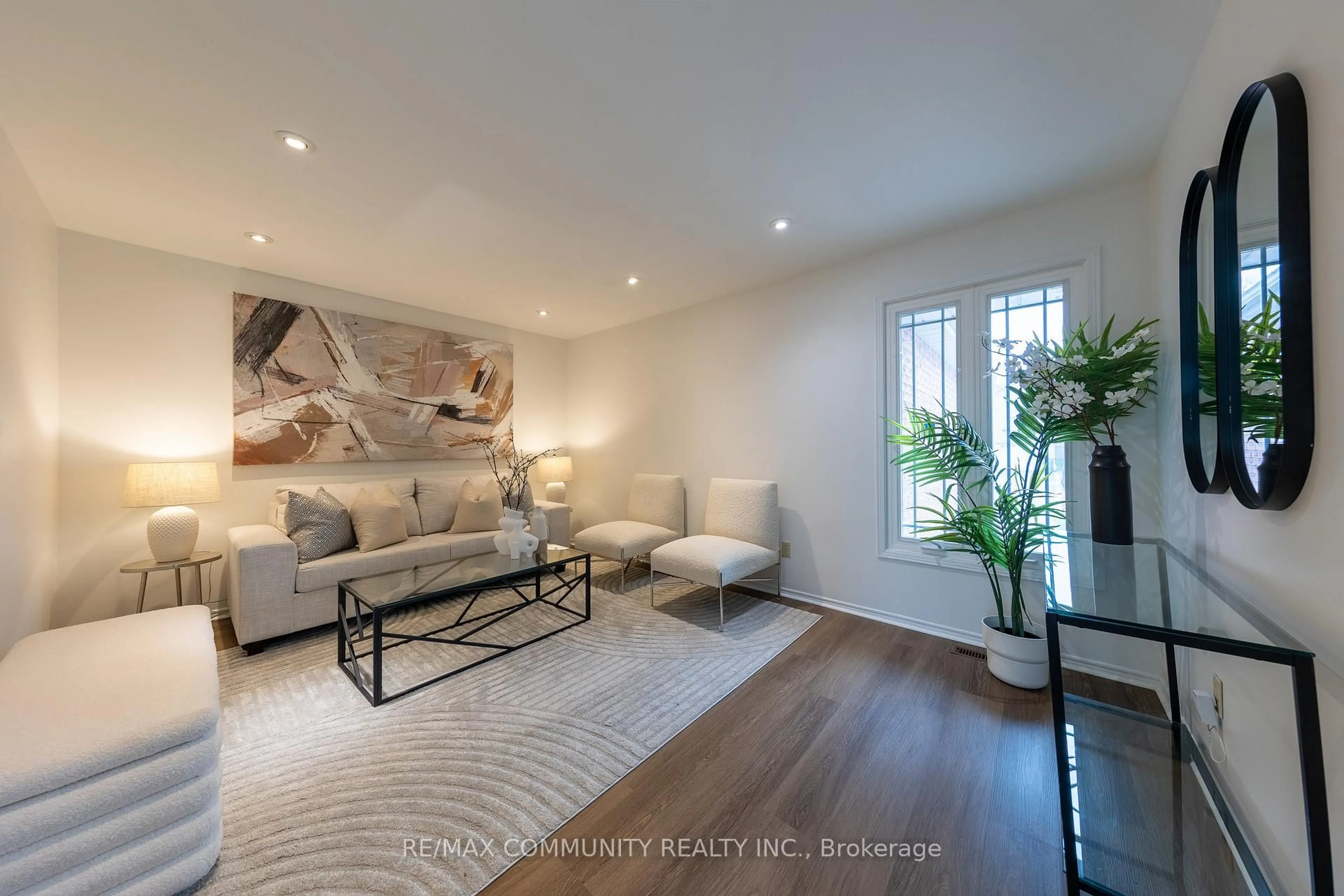 Living room with furniture, unknown for 26 Birrell Ave, Toronto Ontario M1B 5C7