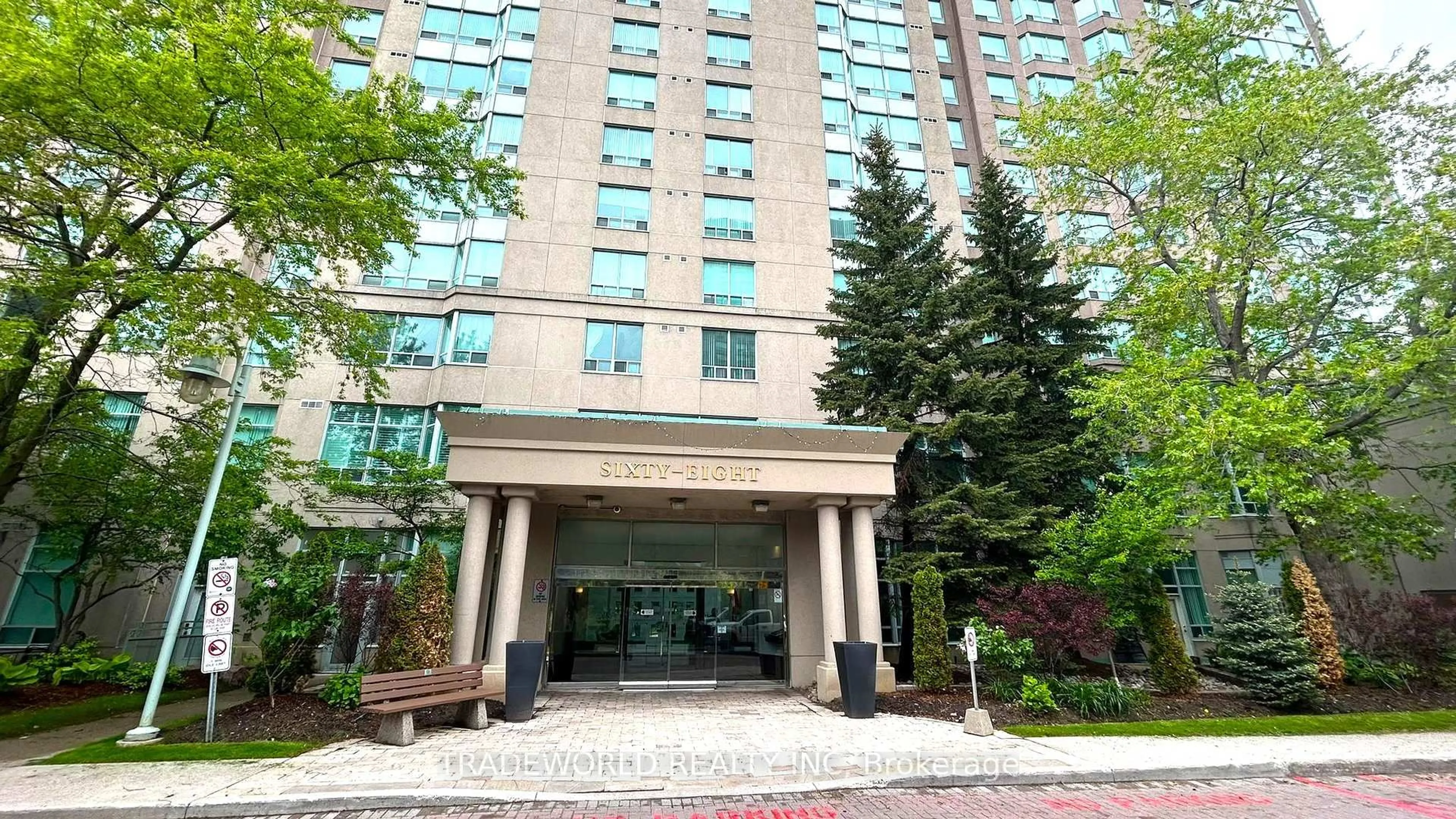 Indoor foyer for 68 Corporate Dr #1928, Toronto Ontario M1H 3H3