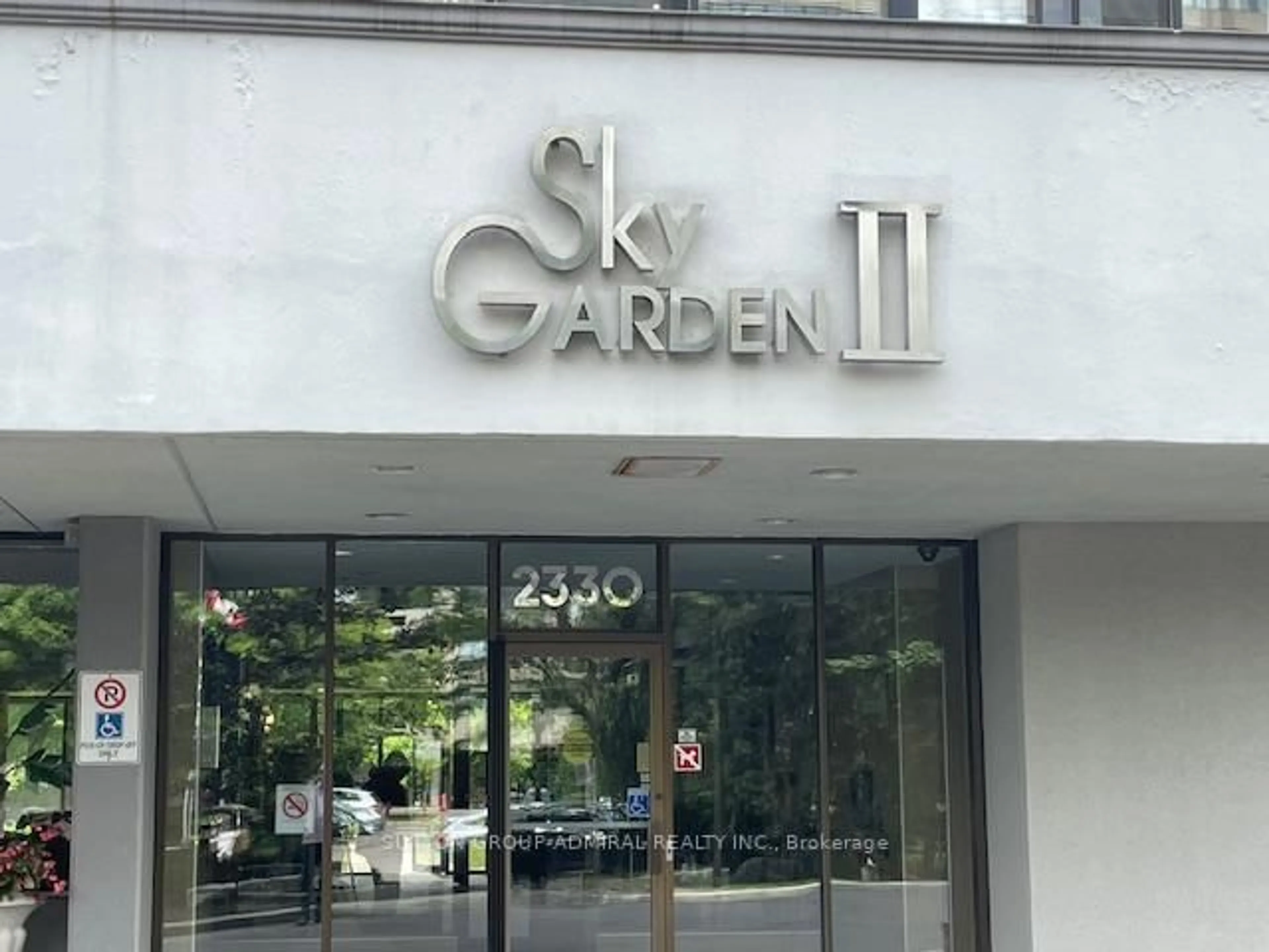 Indoor foyer for 2330 Bridletowne Circ #1112, Toronto Ontario M1W 3P6