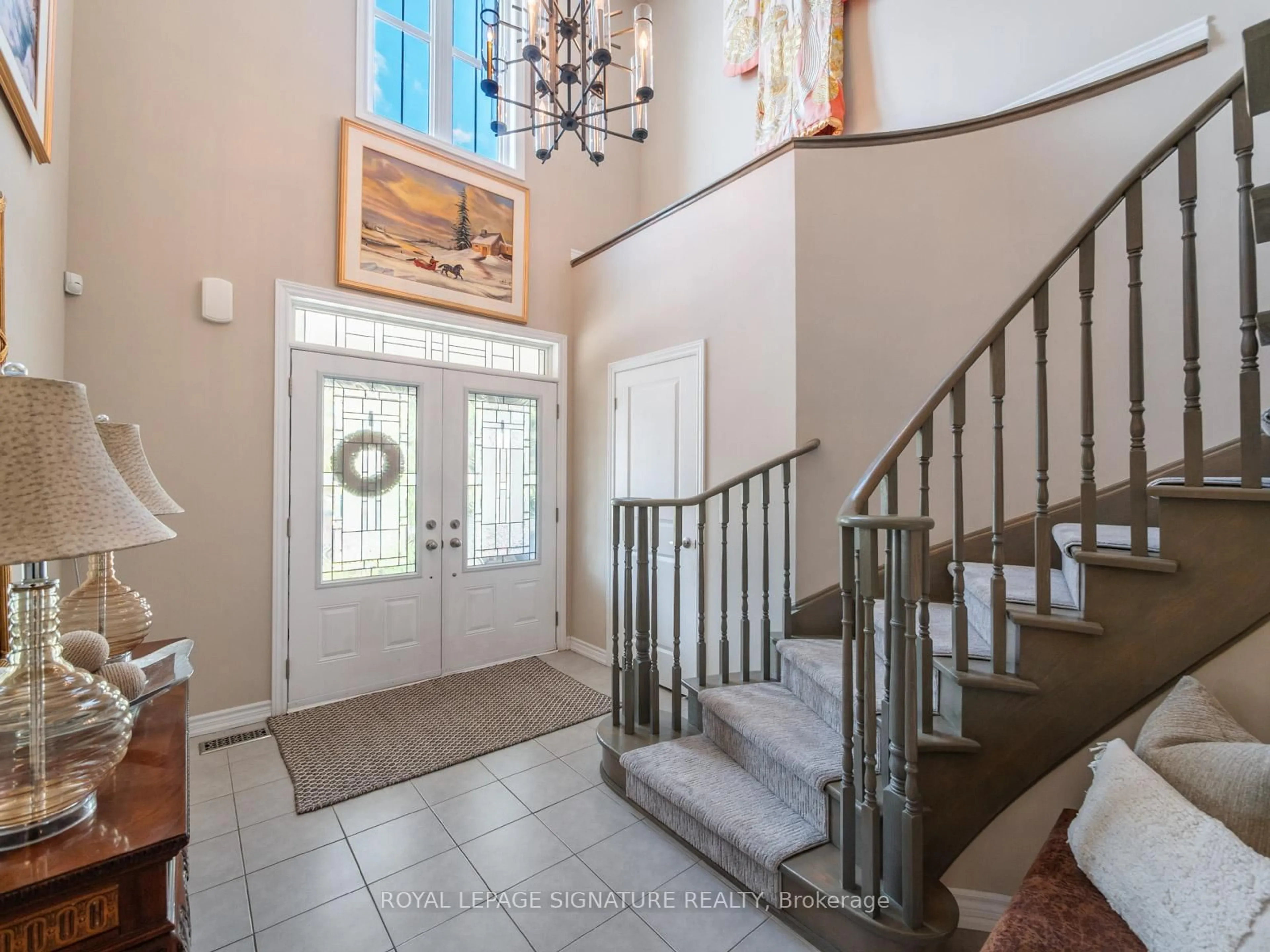 Indoor foyer for 6 Jarrow Cres, Whitby Ontario L1M 0G9