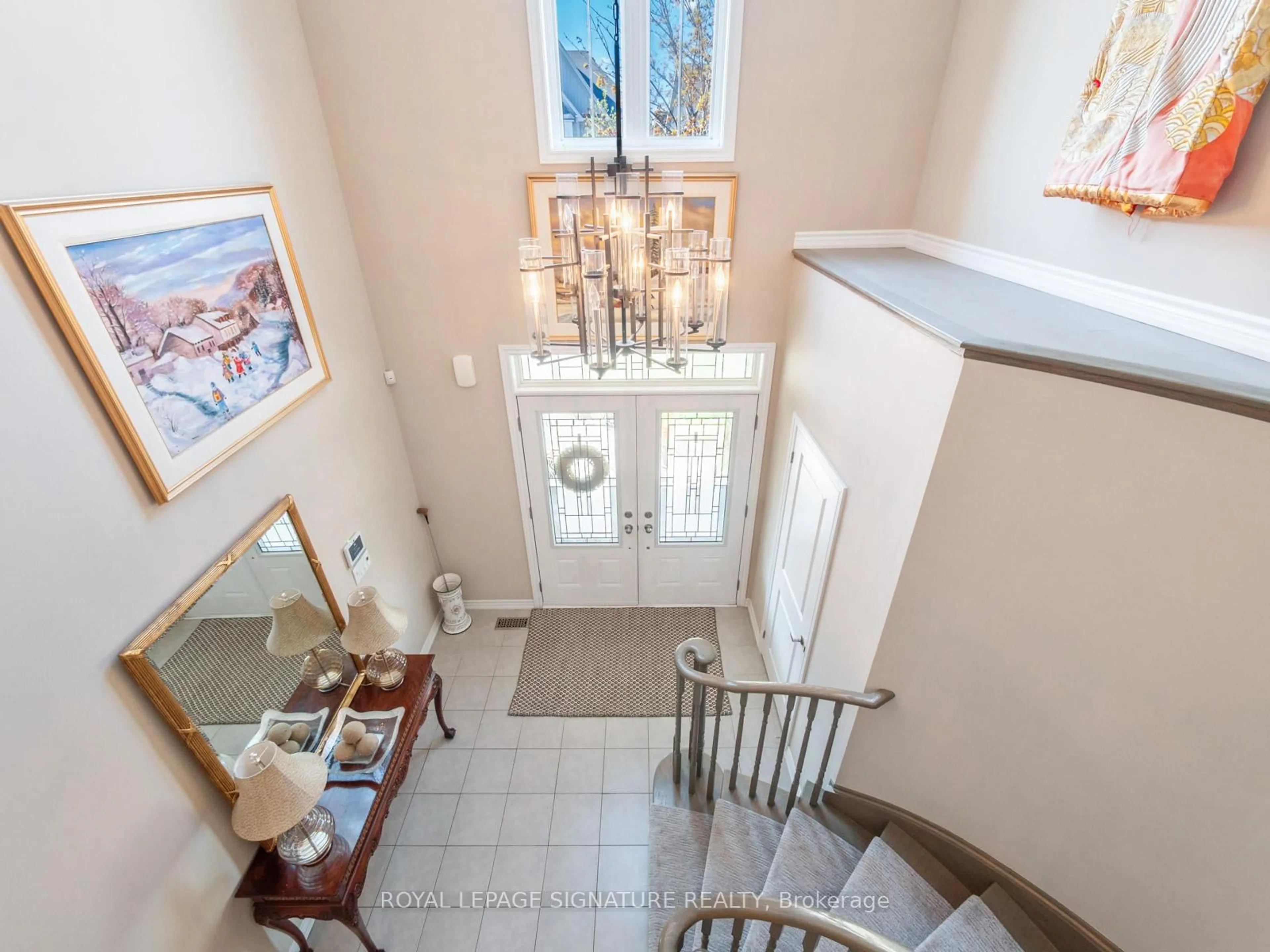 Indoor foyer for 6 Jarrow Cres, Whitby Ontario L1M 0G9