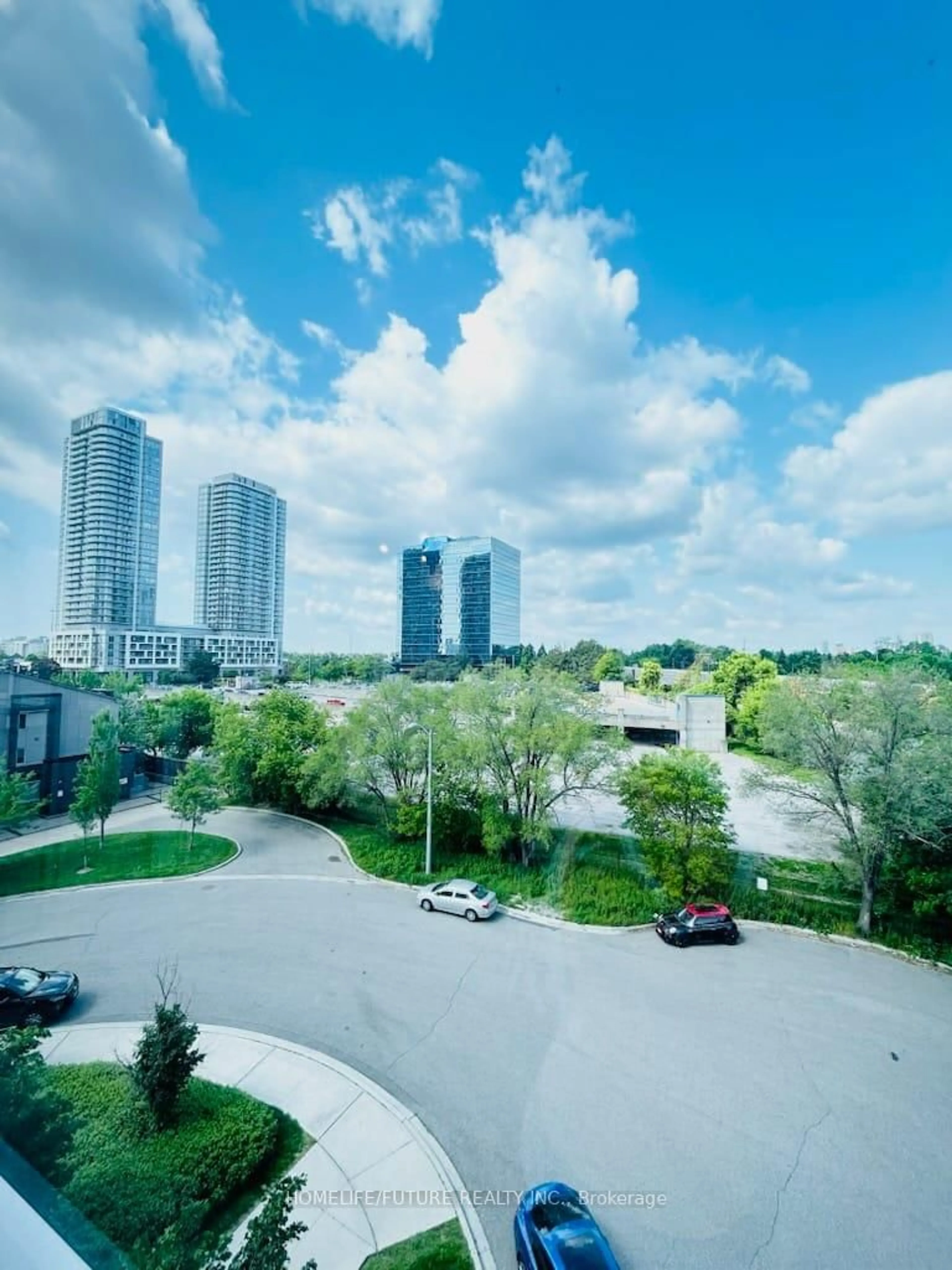 A pic from outside/outdoor area/front of a property/back of a property/a pic from drone, city buildings view from balcony for 275 Village Green Sq #422, Toronto Ontario M1S 0L8