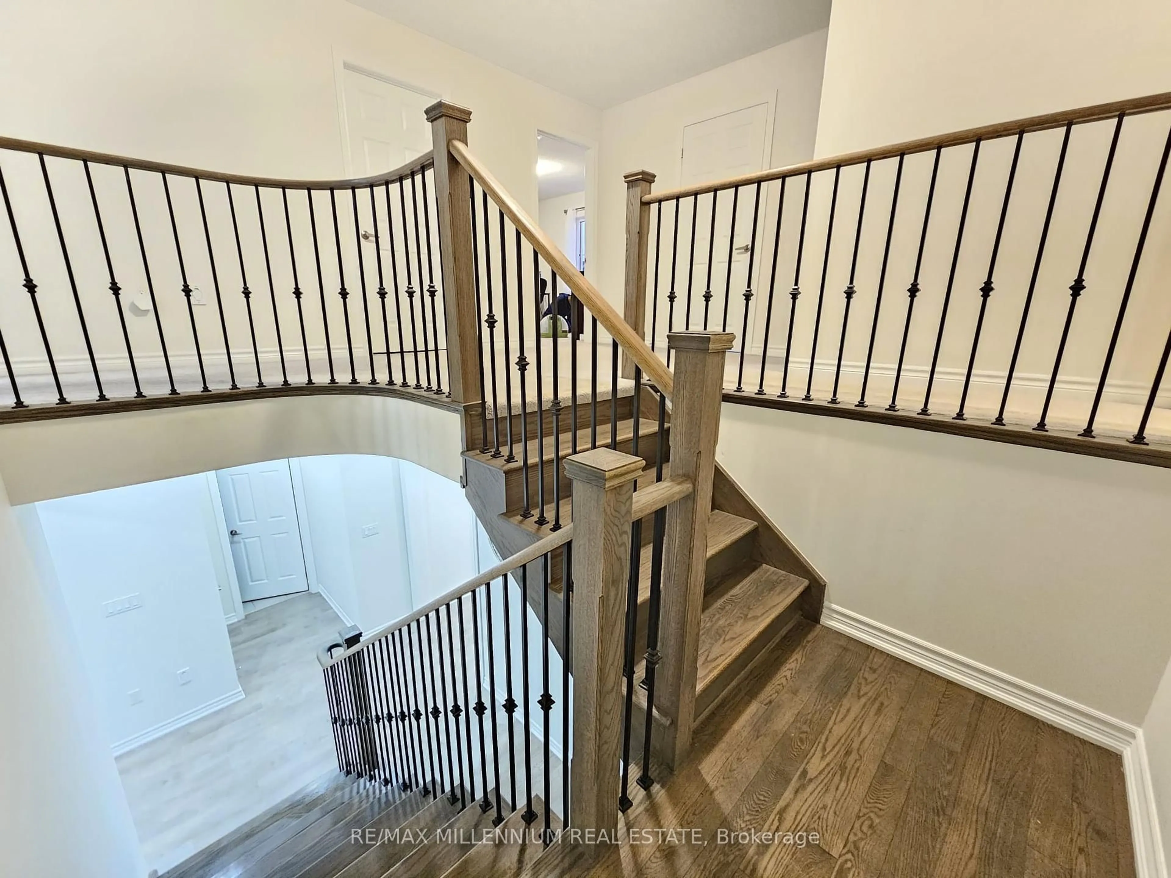 Stairs for 139 Crombie St, Clarington Ontario L1C 4A6