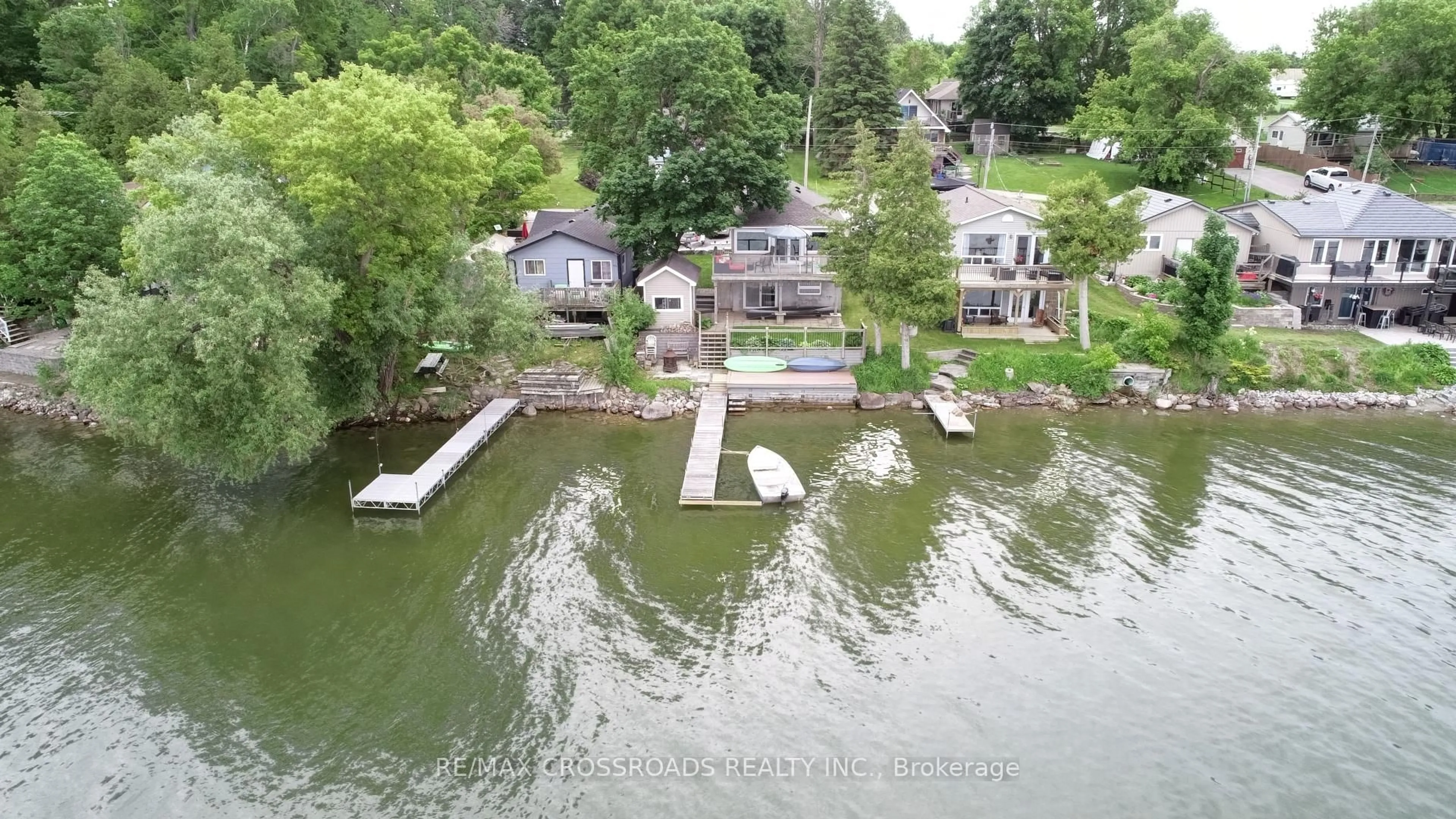 A pic from outside/outdoor area/front of a property/back of a property/a pic from drone, water/lake/river/ocean view for 280 Williams Point Rd, Scugog Ontario L0B 1E0