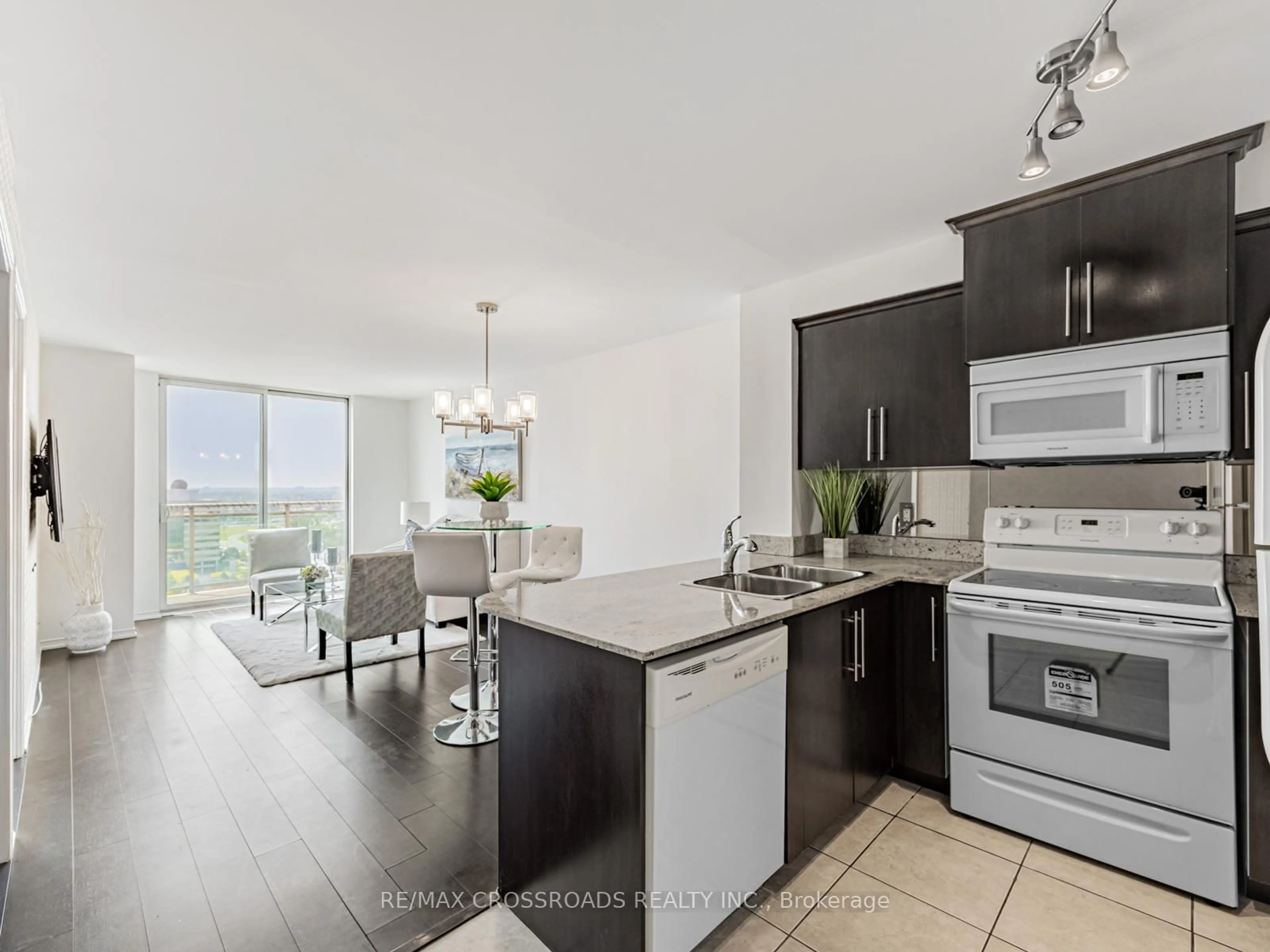 Open concept kitchen, unknown for 6 Rosebank Dr #PH G, Toronto Ontario M1B 0A1