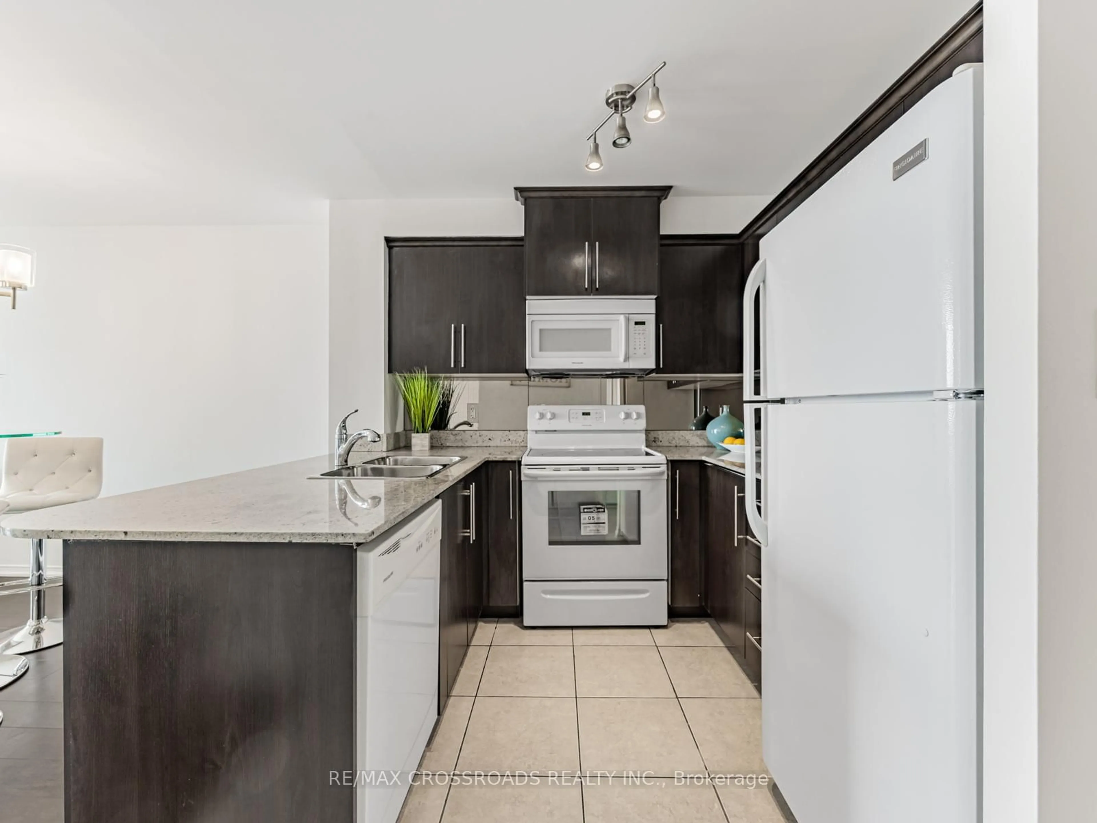 Standard kitchen, unknown for 6 Rosebank Dr #PH G, Toronto Ontario M1B 0A1