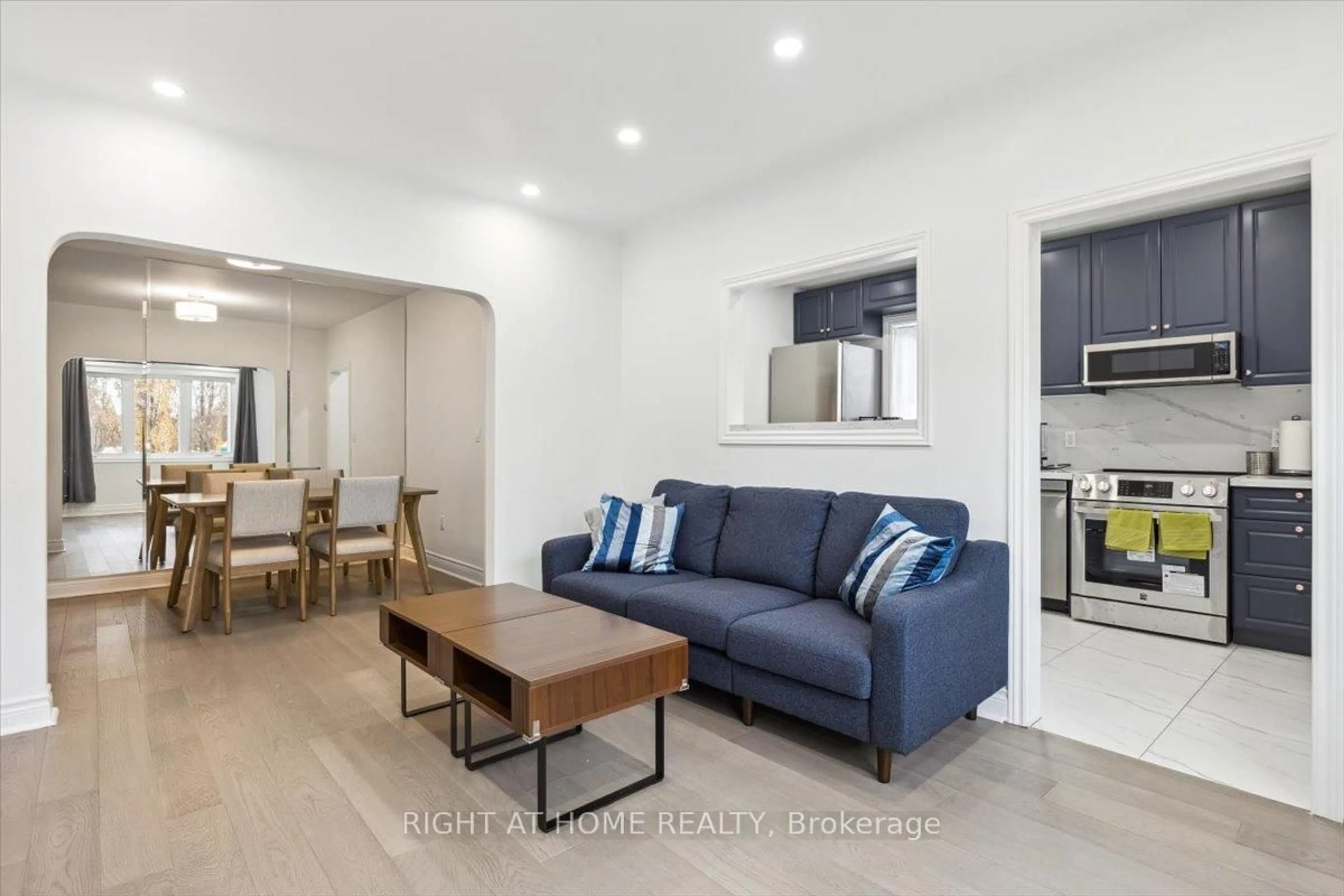 Living room with furniture, unknown for 887 Cosburn Ave, Toronto Ontario M4C 2W5