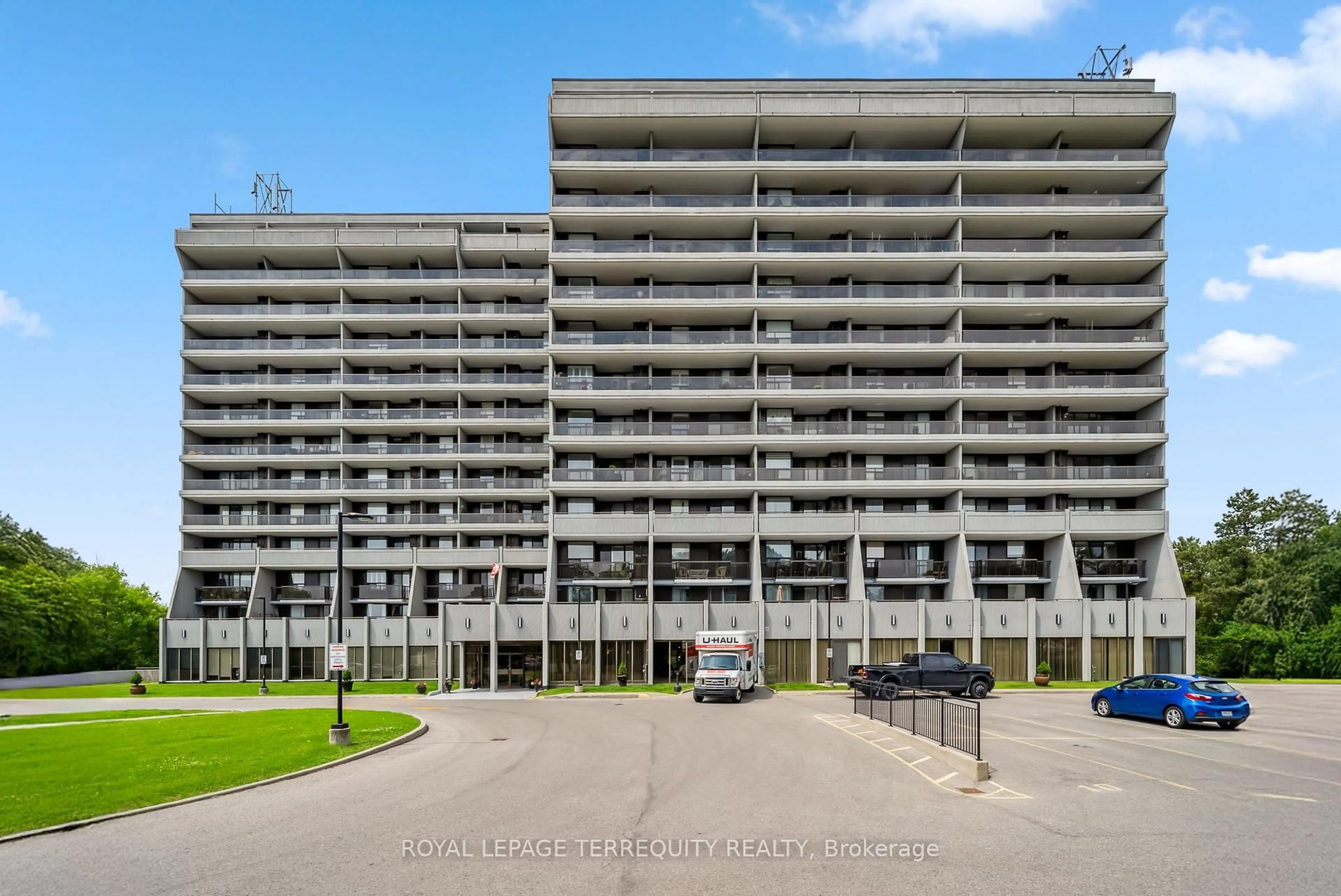 Unknown for 92 Church St #902, Ajax Ontario L1S 6B4
