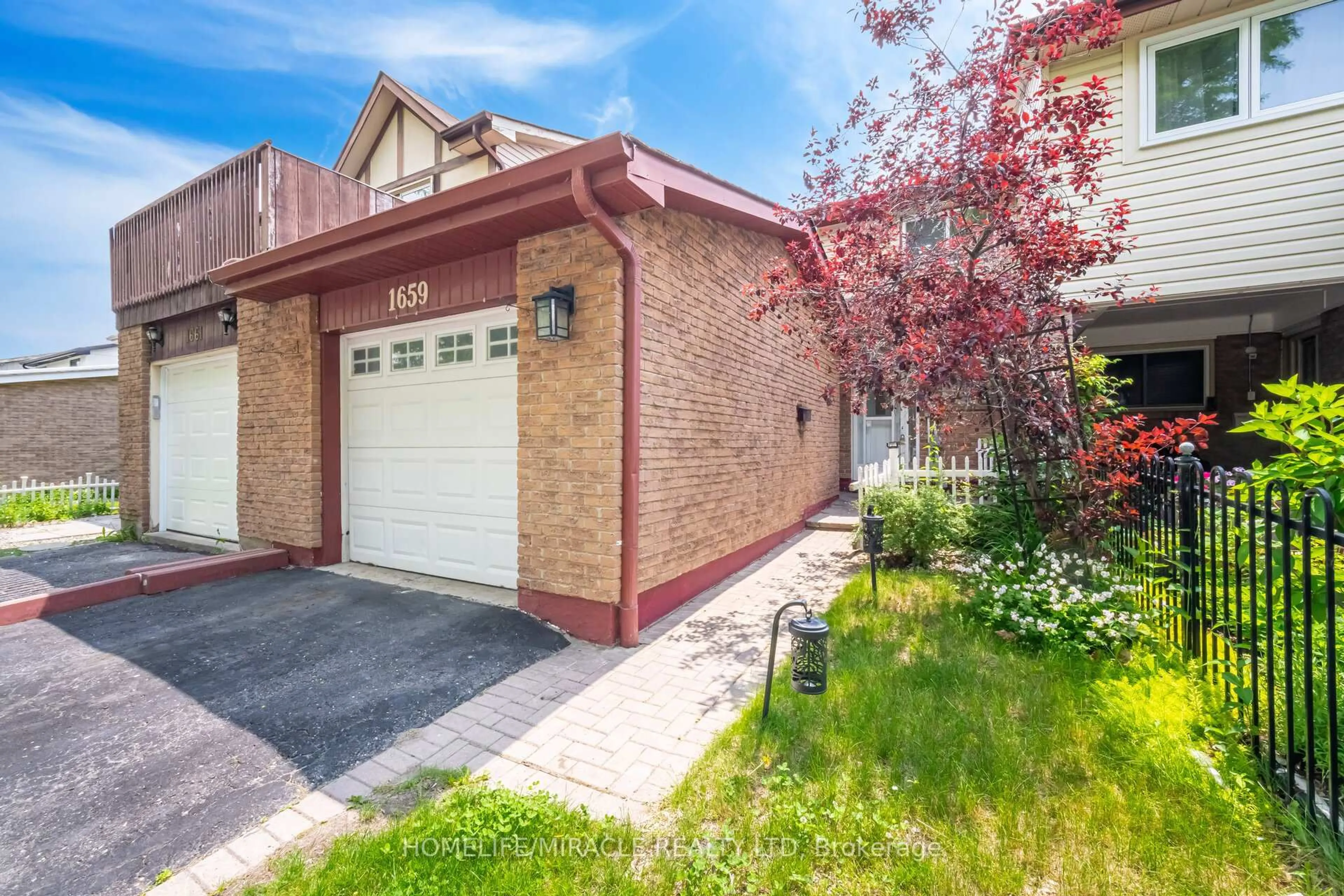 Home with brick exterior material, street for 1659 Dreyber Crt, Pickering Ontario L1V 3H8