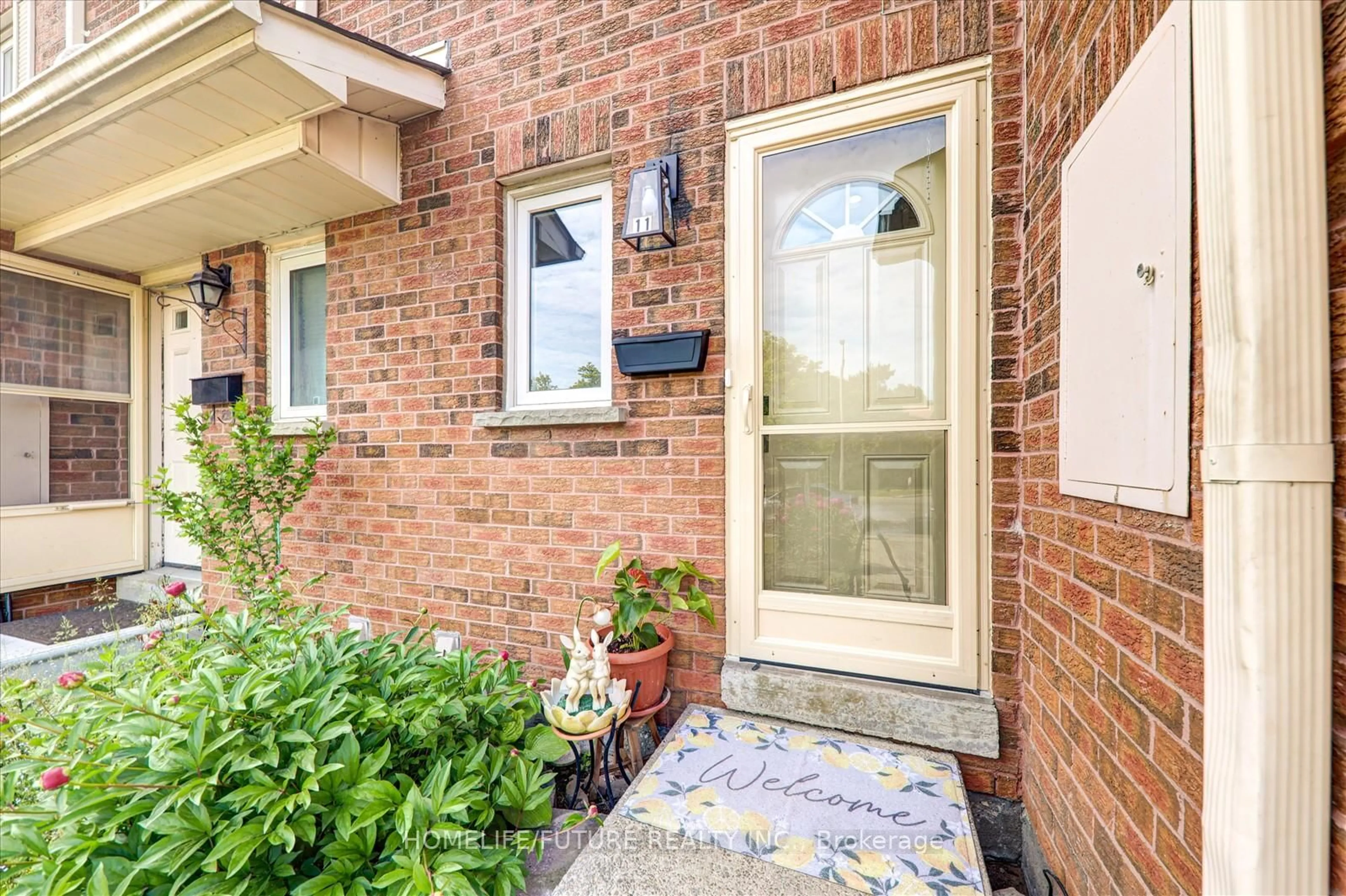 Indoor entryway for 401 Sewells Rd #11, Toronto Ontario M1B 5K6