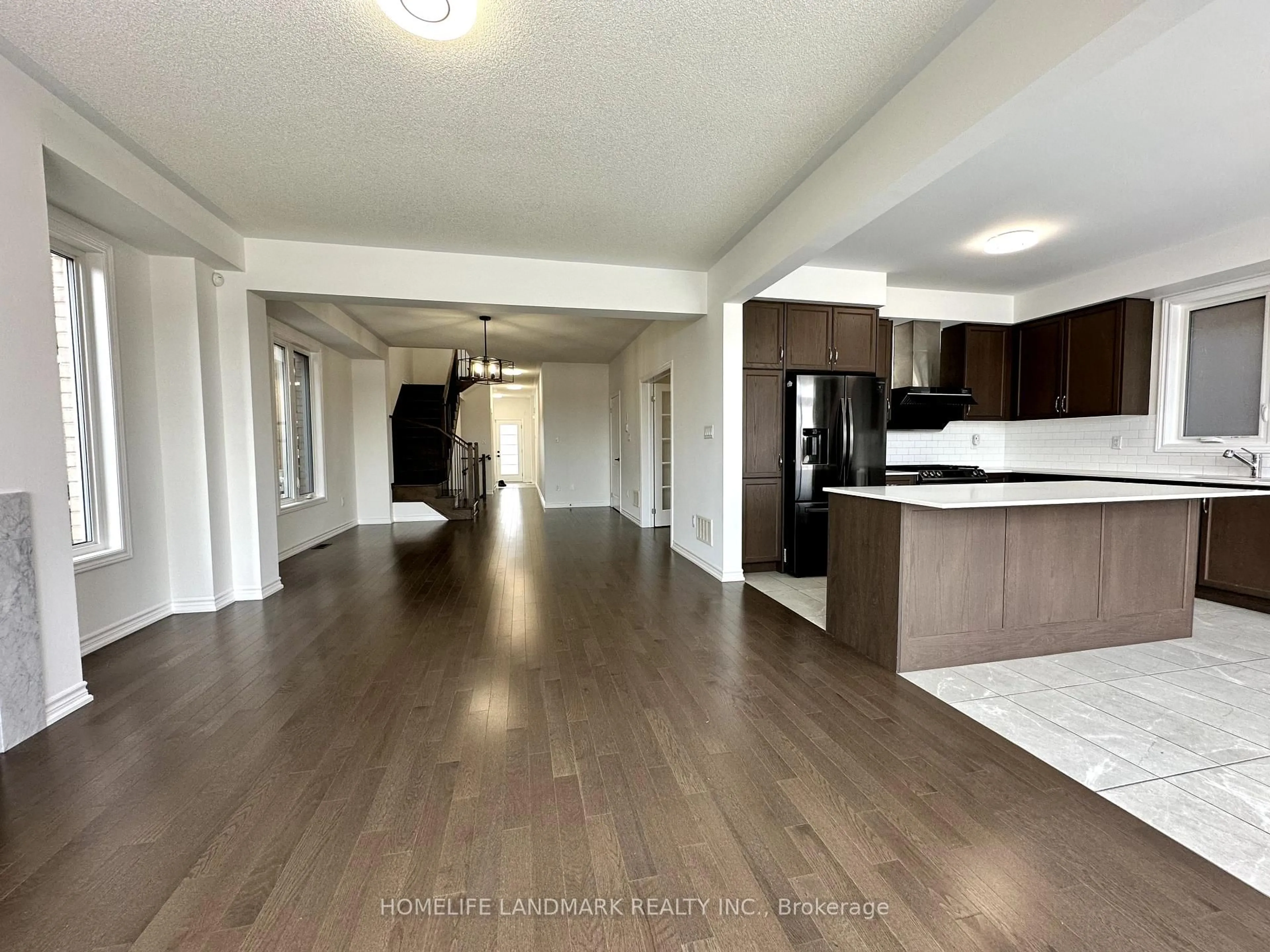 Unknown for 37 Maskell Cres, Whitby Ontario L1P 0J6